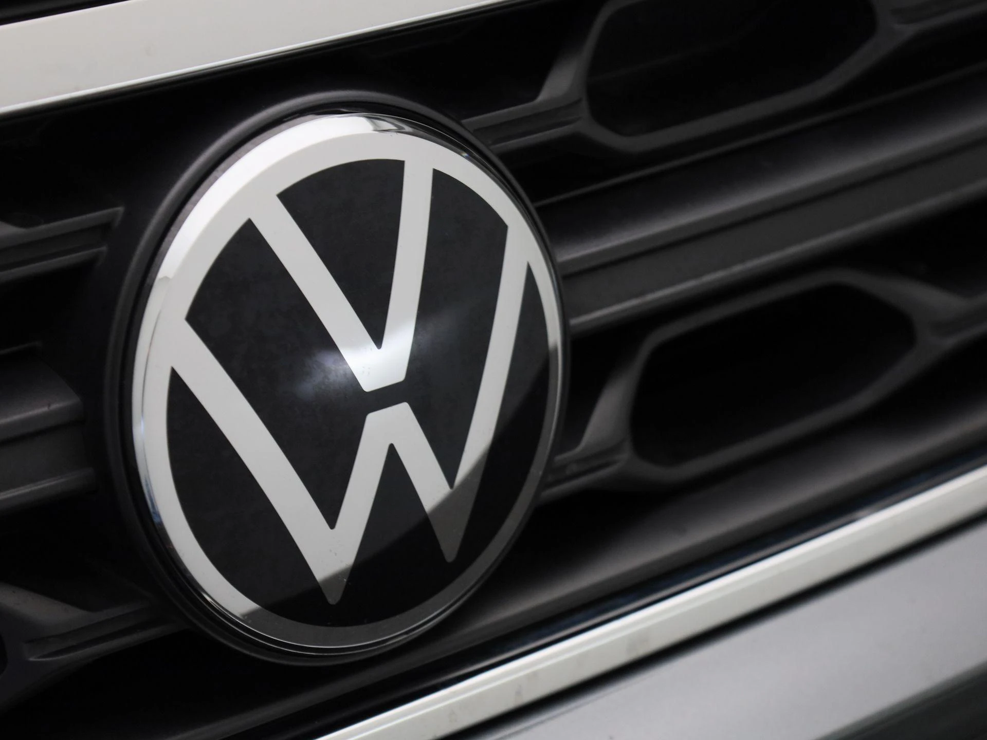 Volkswagen-T-Roc-image-29