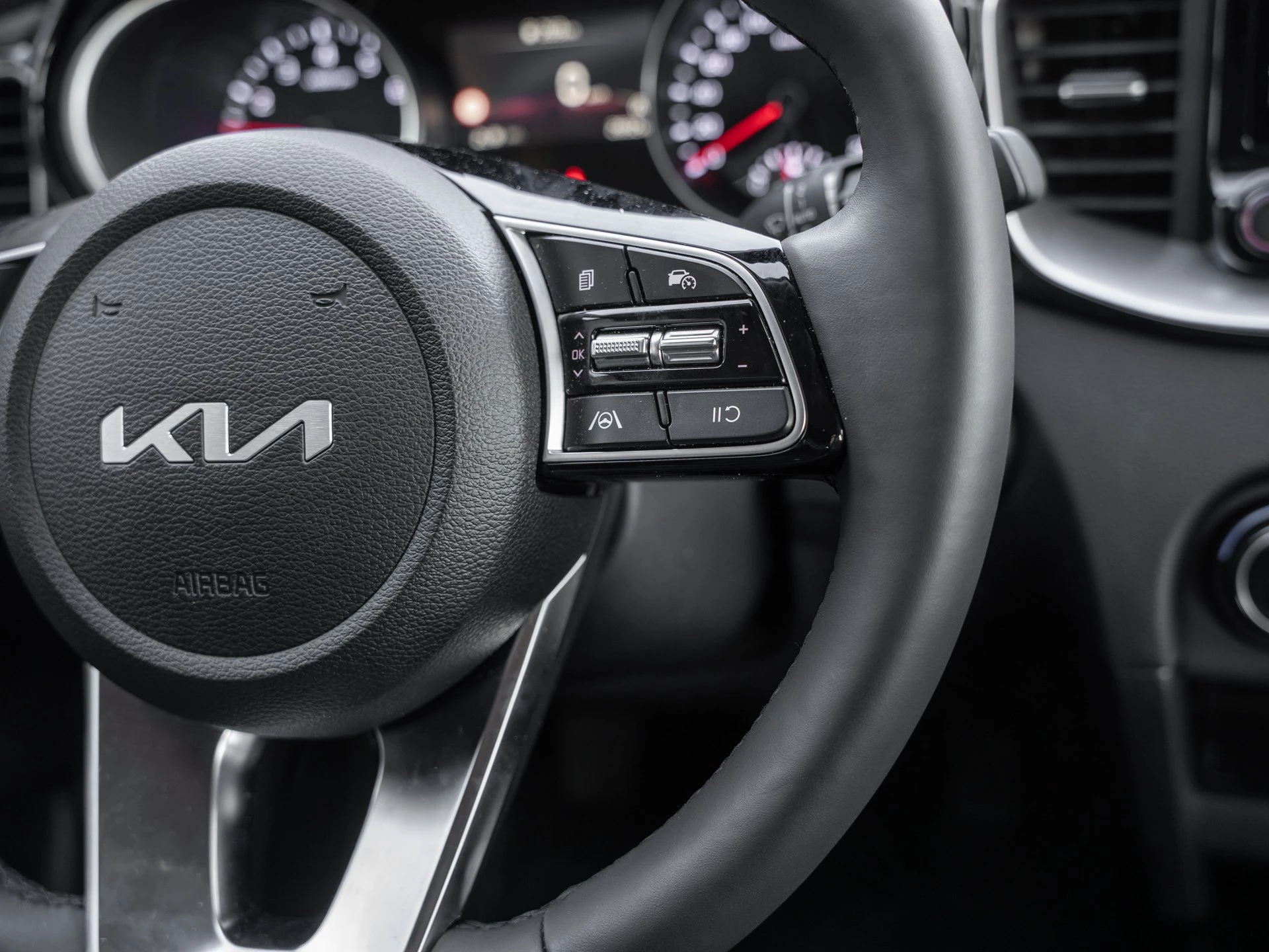 Kia XCeed | 160 PS | Spirit | LED | RFK | PDC | SHZ | JBL | KEYLESS | TWA 4xSHZ LED