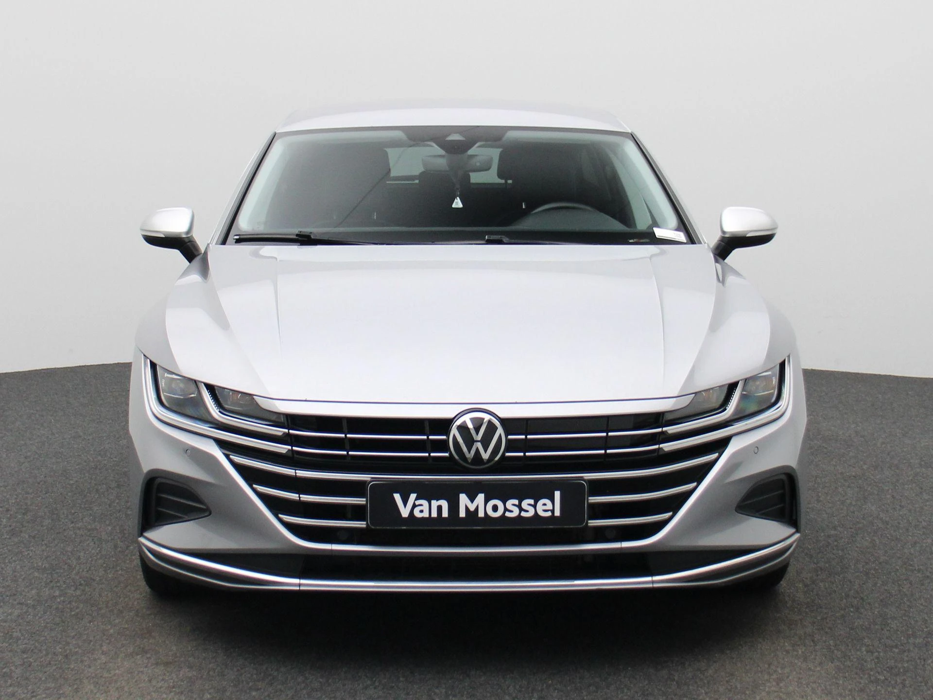 Volkswagen-Arteon-image-2