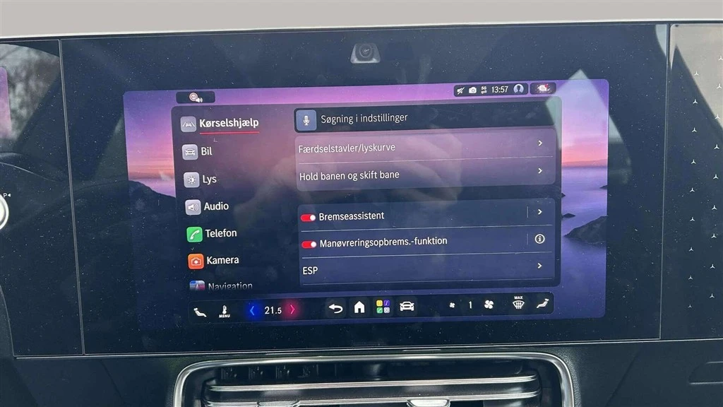 Mercedes-Benz-CLA-image-17