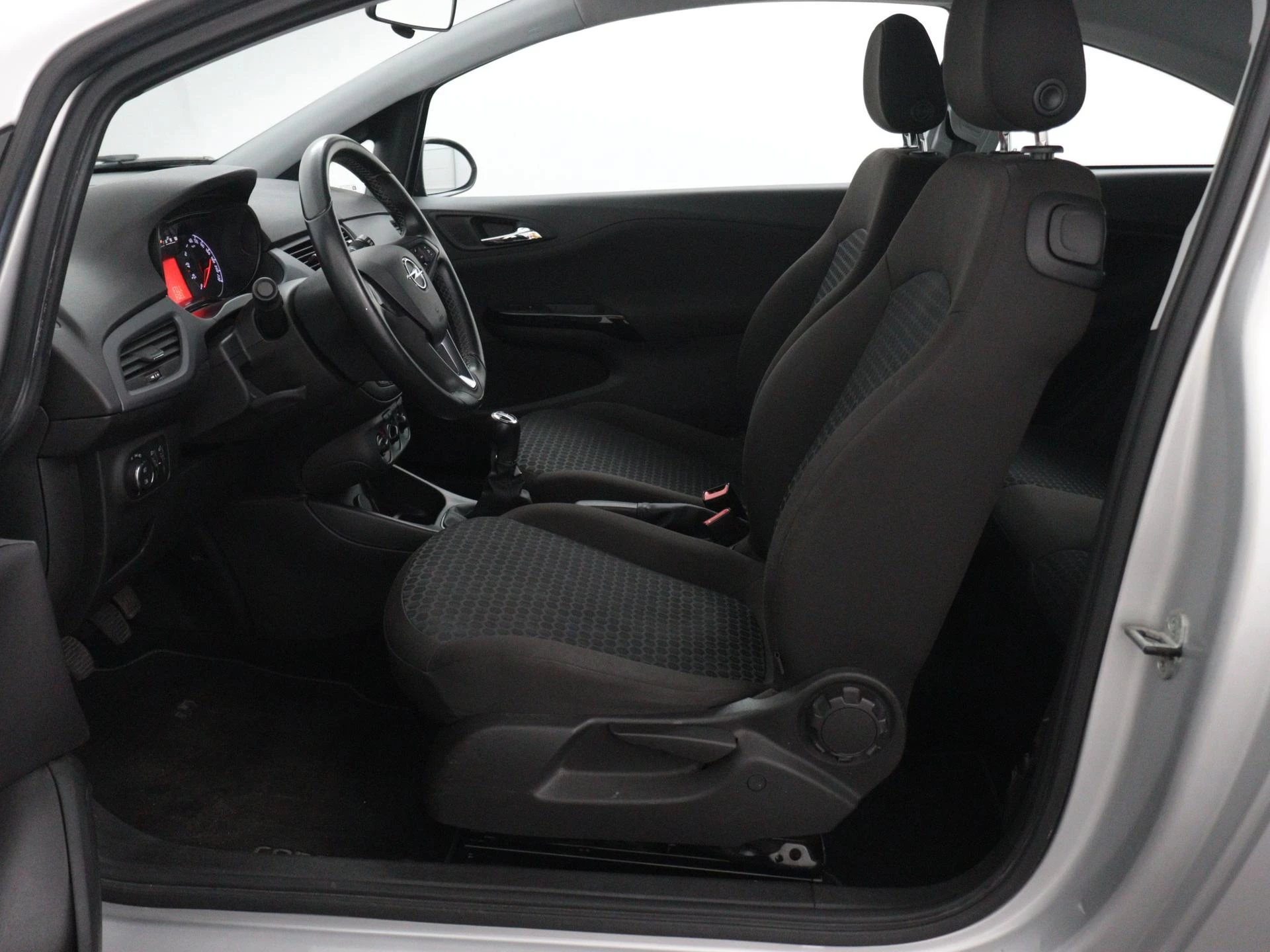 Opel-Corsa-image-9