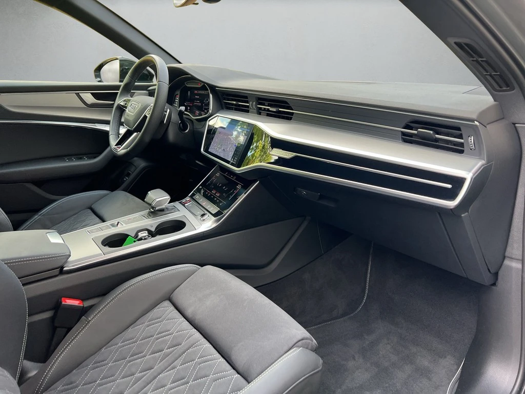 Audi-S6-image-12