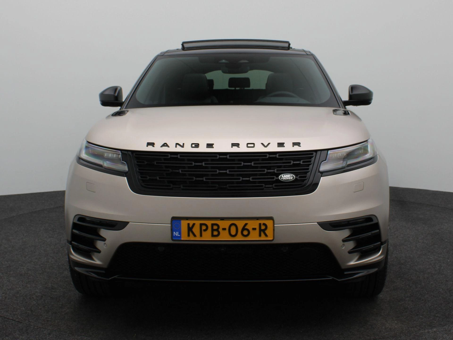 Land Rover Range Rover Velar 2.0 P400e AWD Belgravia Edition Satin PHEV
