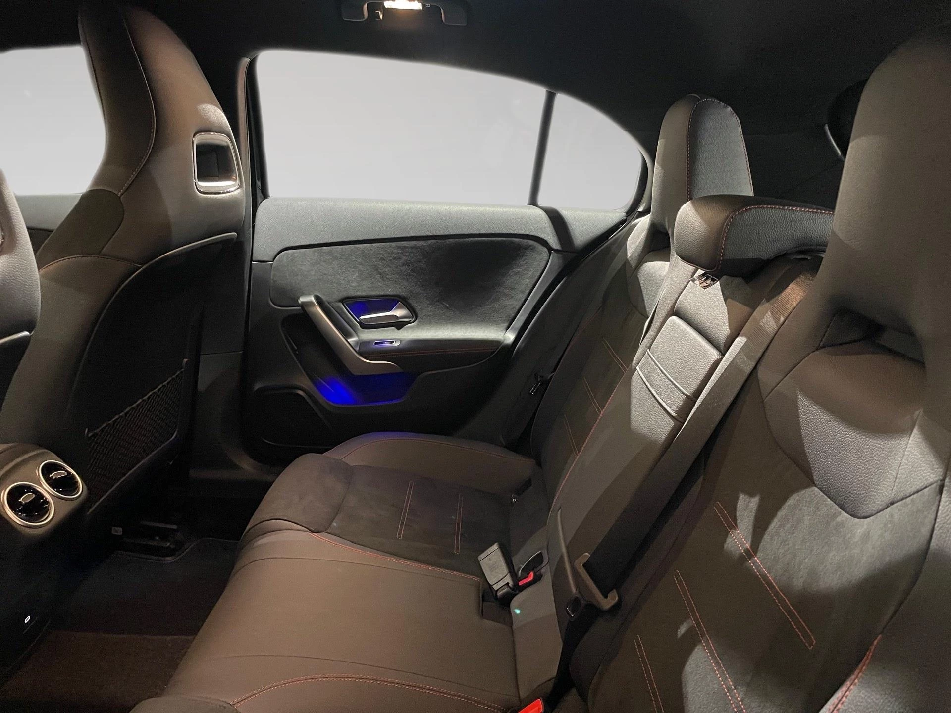 Mercedes-Benz-Classe A-image-10