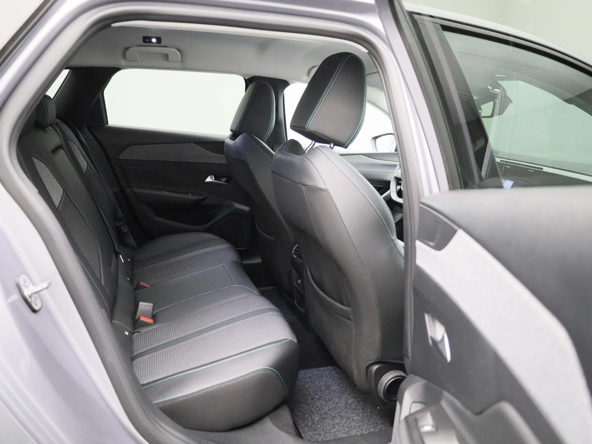 Peugeot-308-image-32
