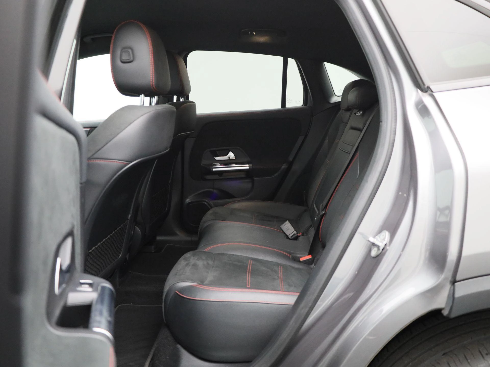 Mercedes-Benz-EQA-image-11