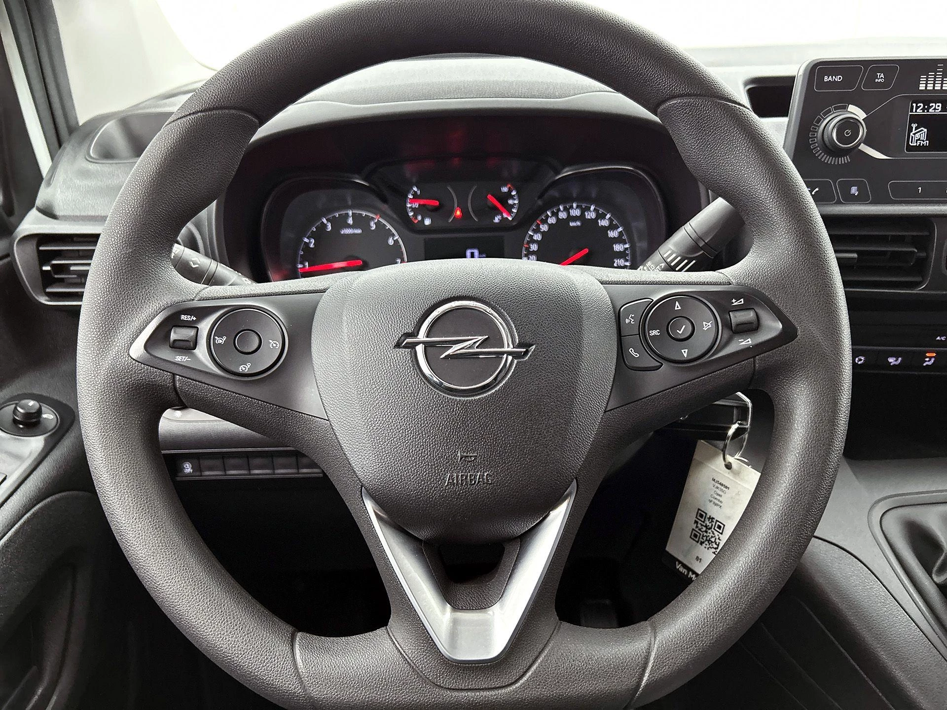 Opel-Combo-image-27