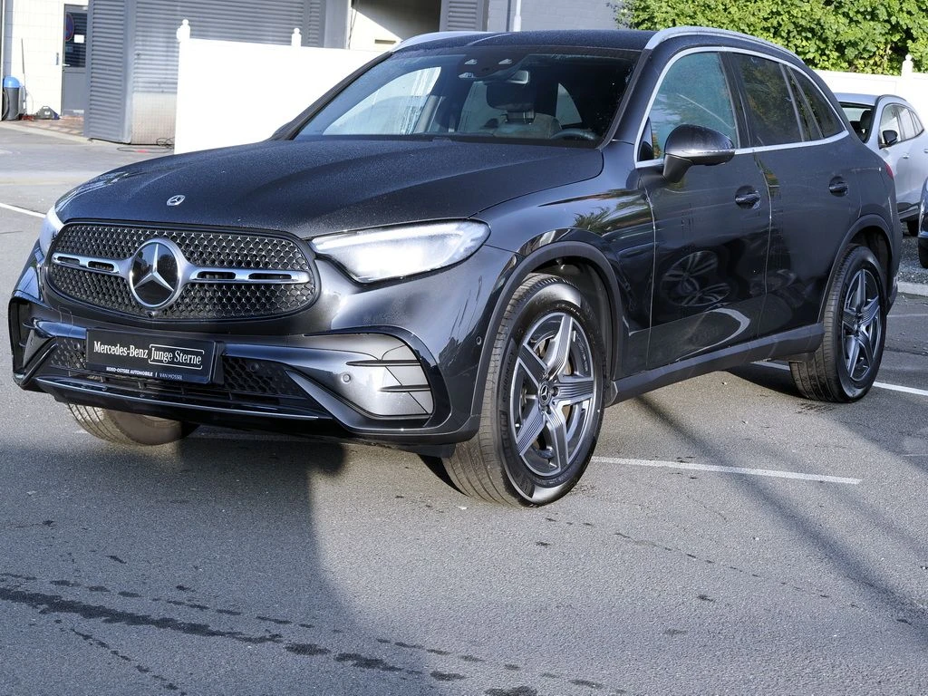 Mercedes-Benz-GLC 300 d-image-7