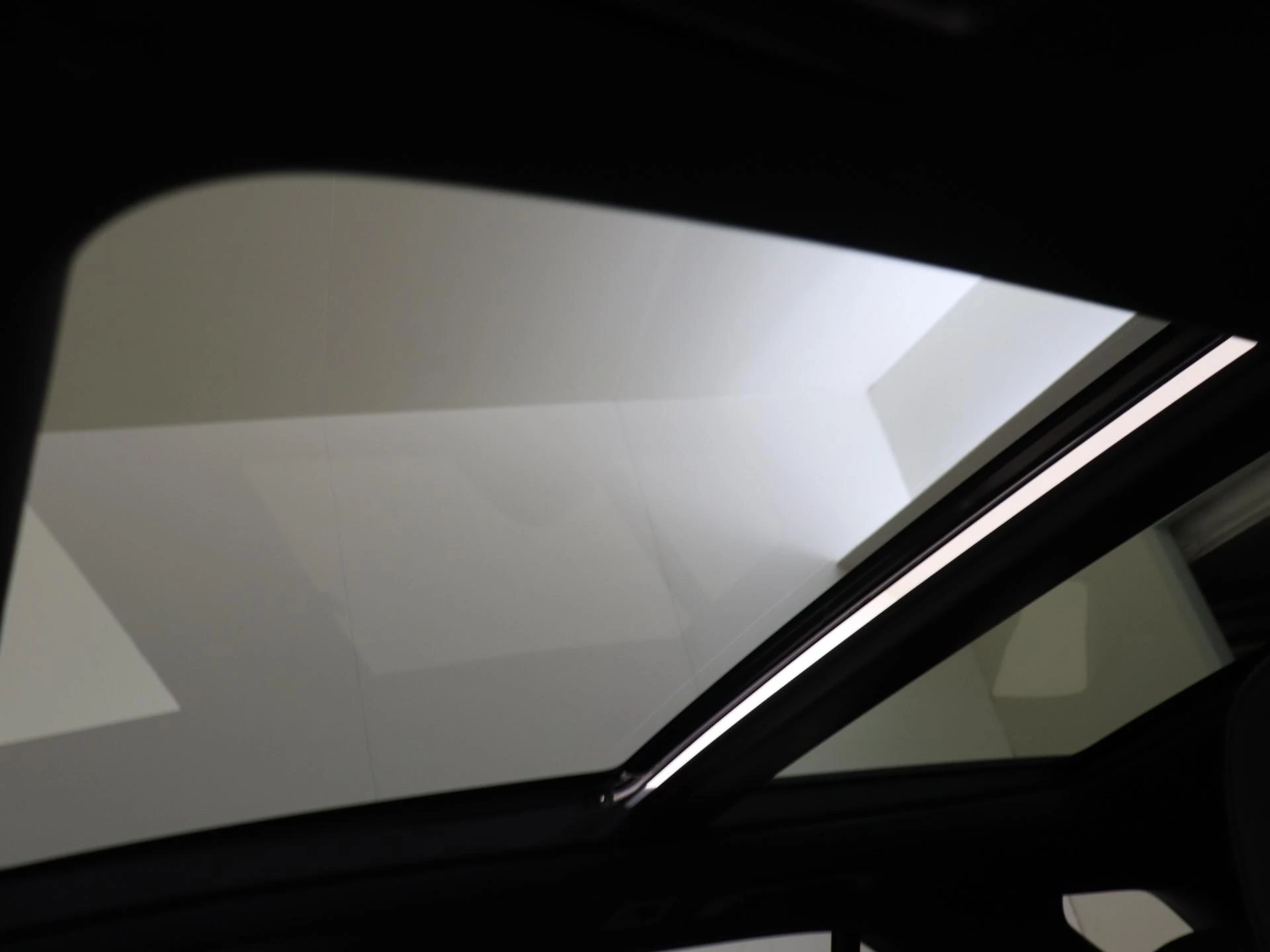 Mercedes-Benz-GLE-image-39