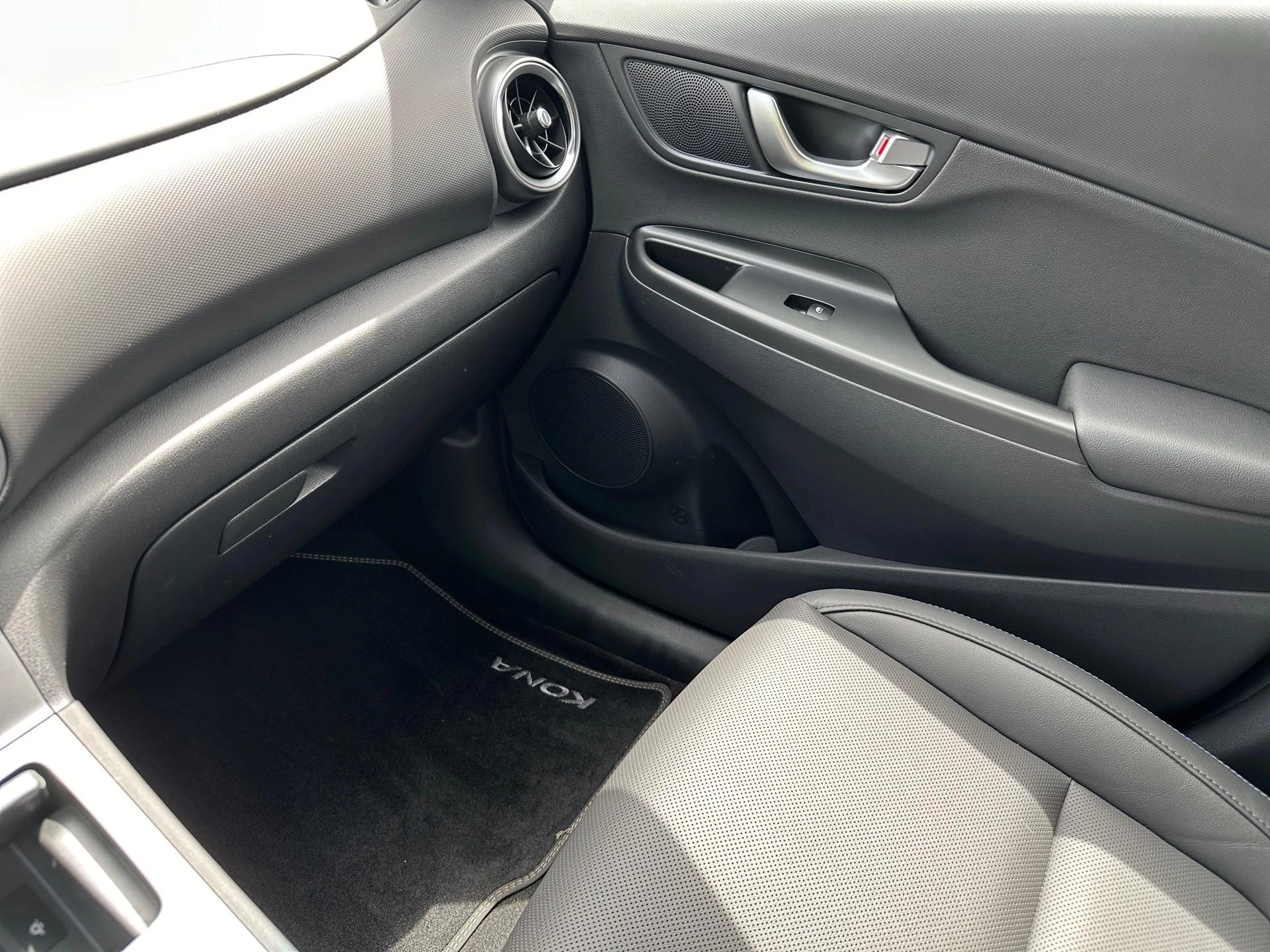 Hyundai-Kona-image-15