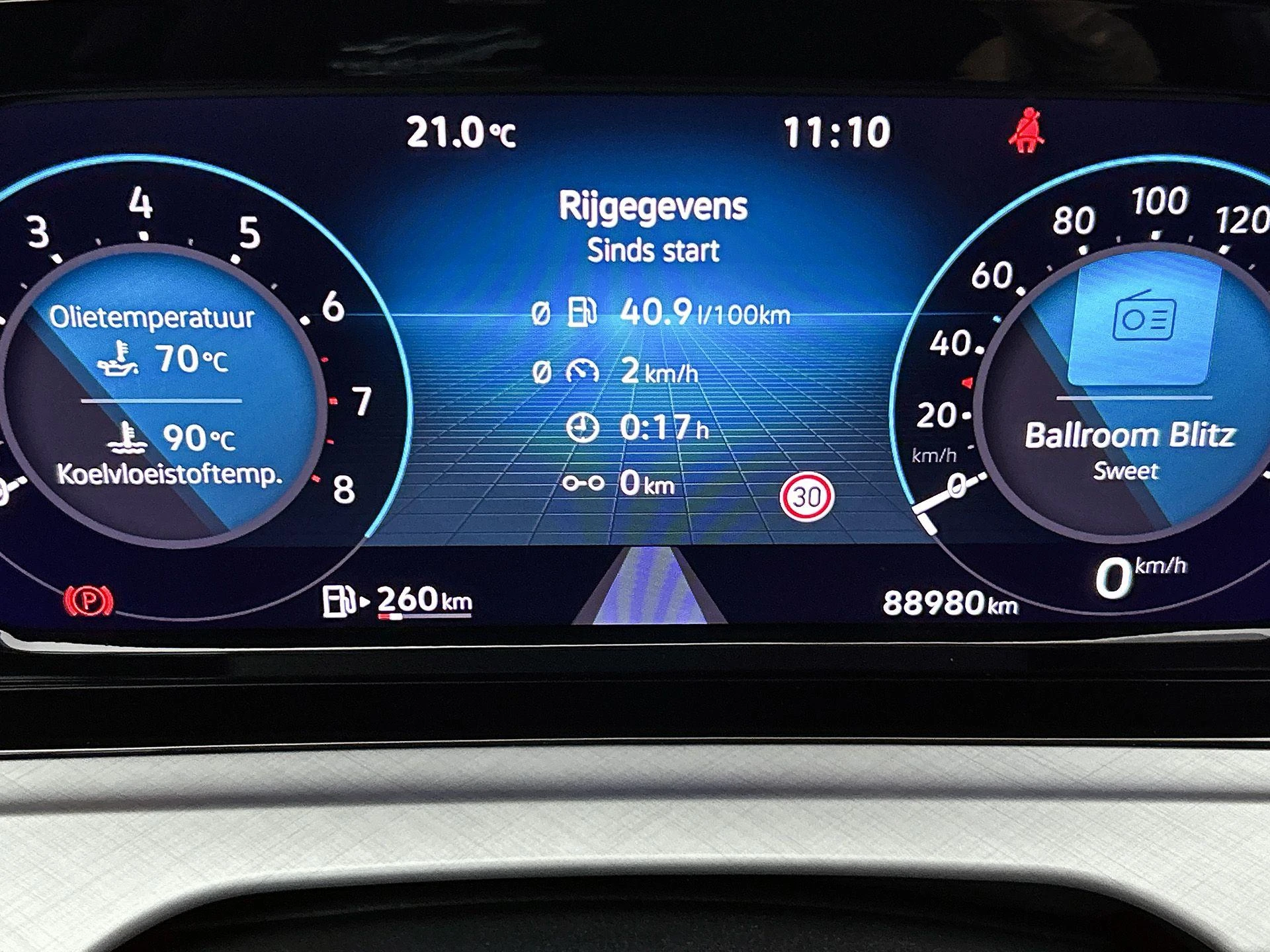 Volkswagen-Golf-image-7