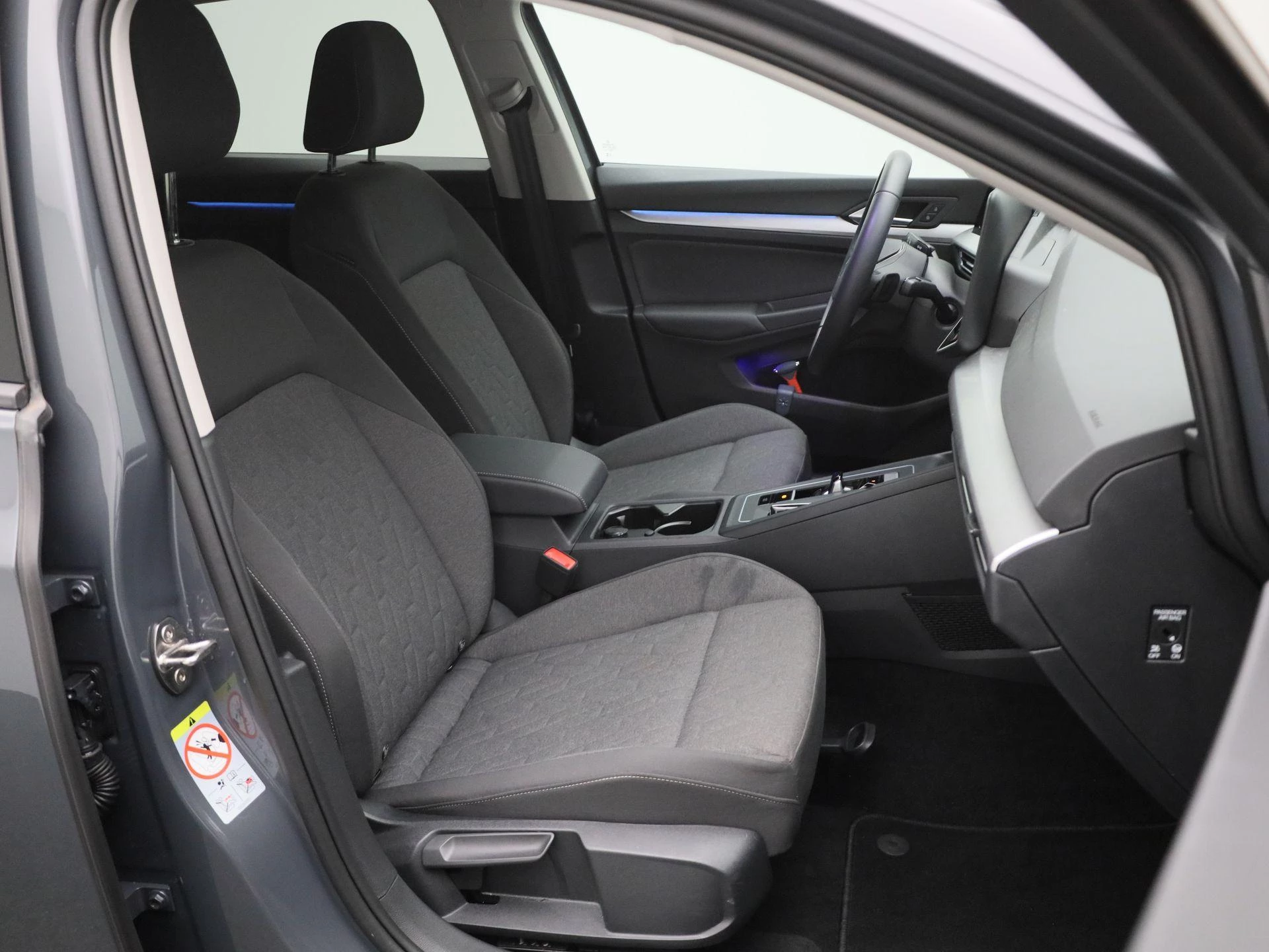 Volkswagen-Golf-image-30