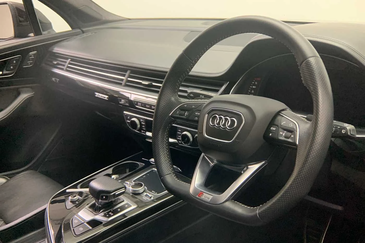 Audi-Q7-image-5