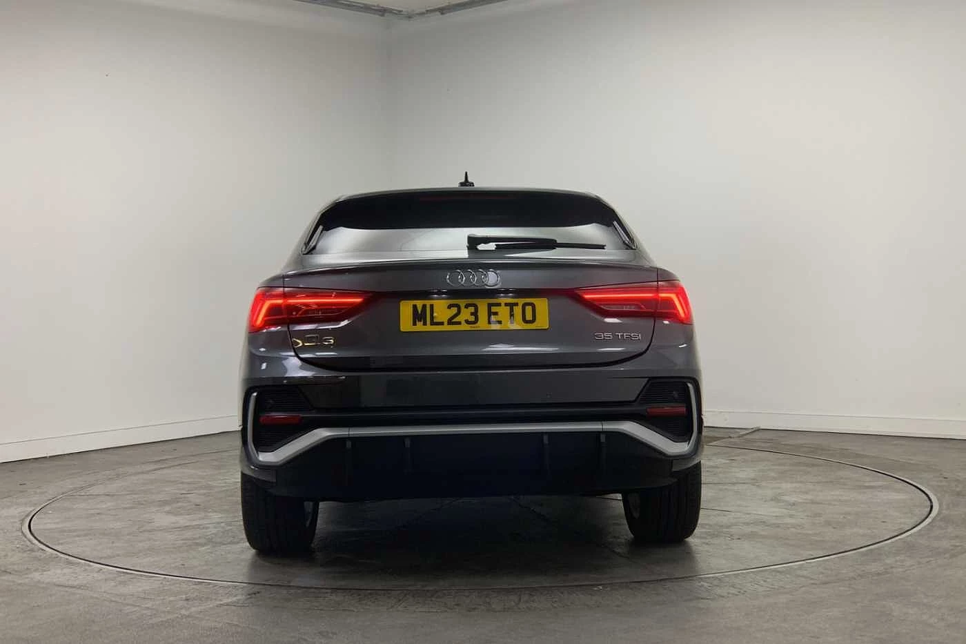 Audi-Q3-image-10