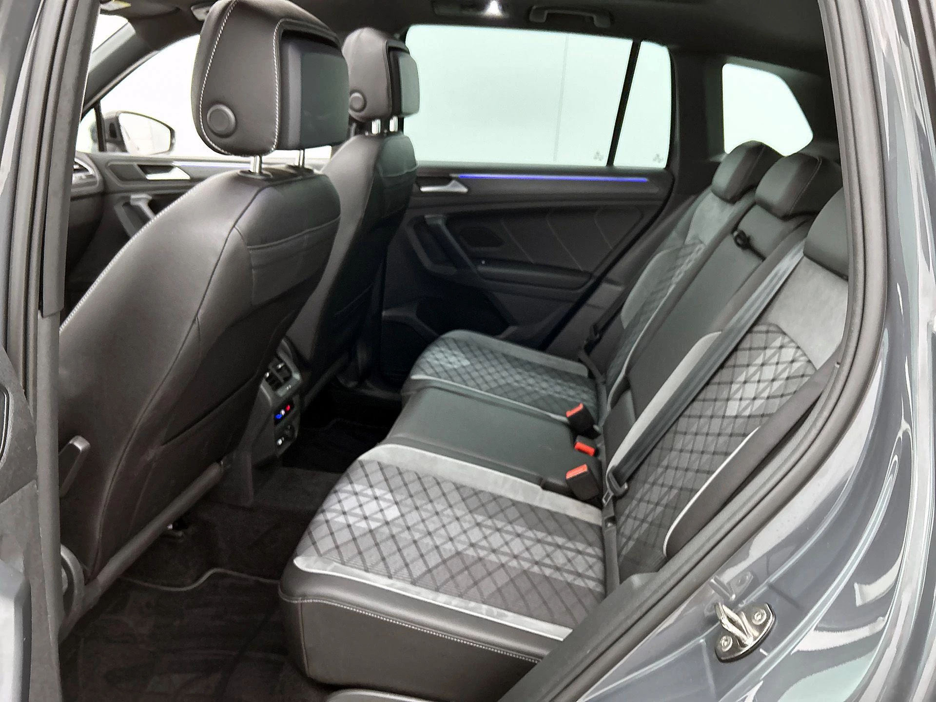 Volkswagen Tiguan 1.4 TSI eHybrid R-Line Business