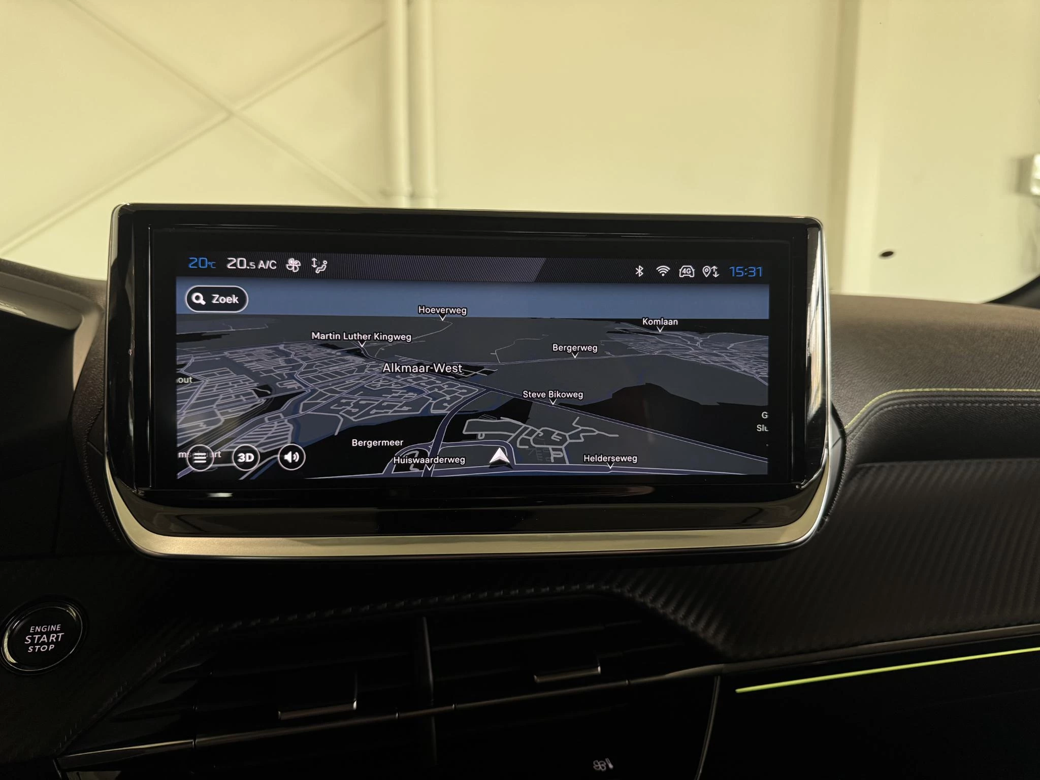 Peugeot-e-208-image-23