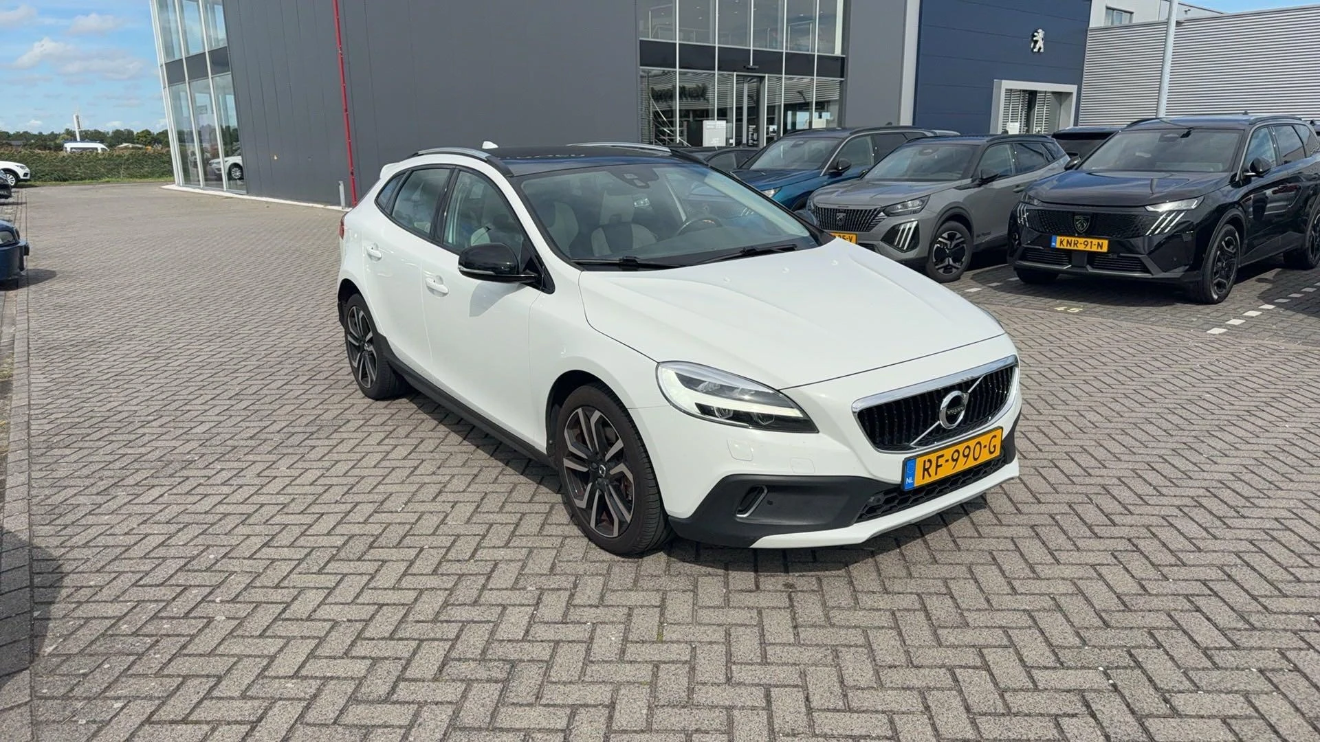 Volvo-V40-image-4