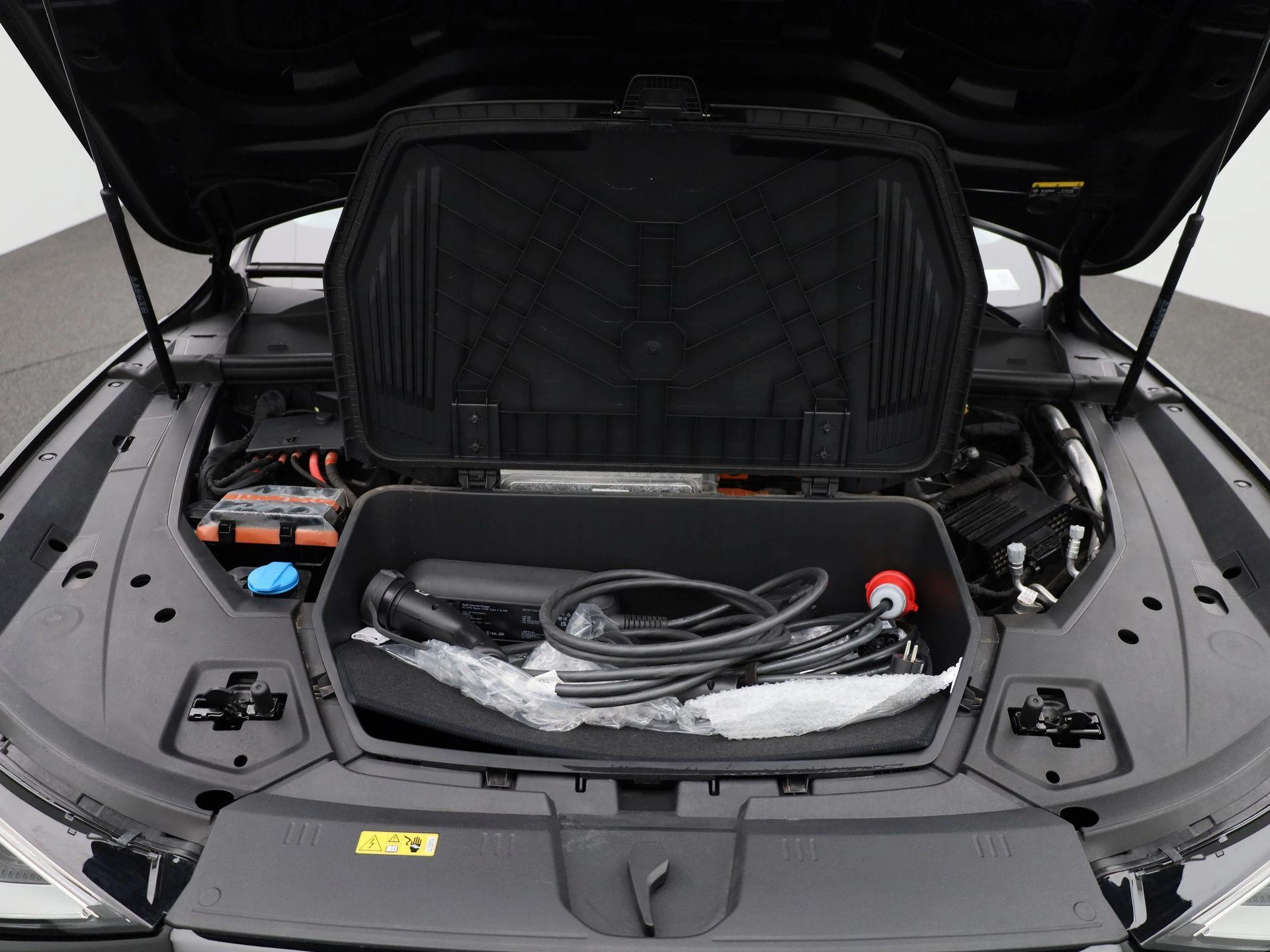 Audi-e-tron-image-40