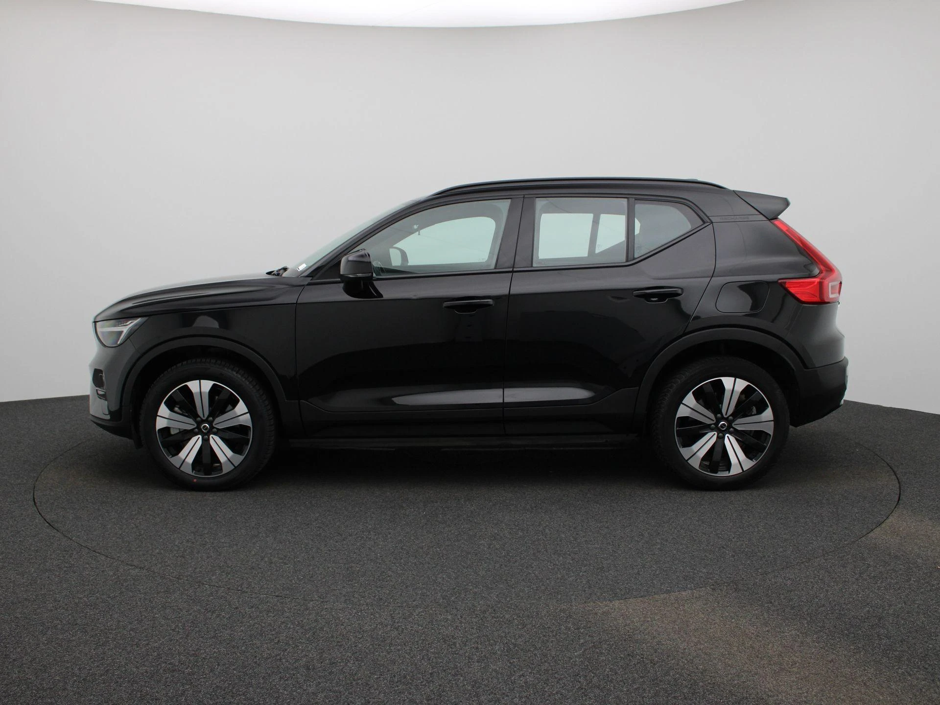 Volvo-XC40-image-3
