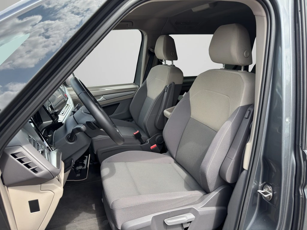Volkswagen-Multivan-image-4