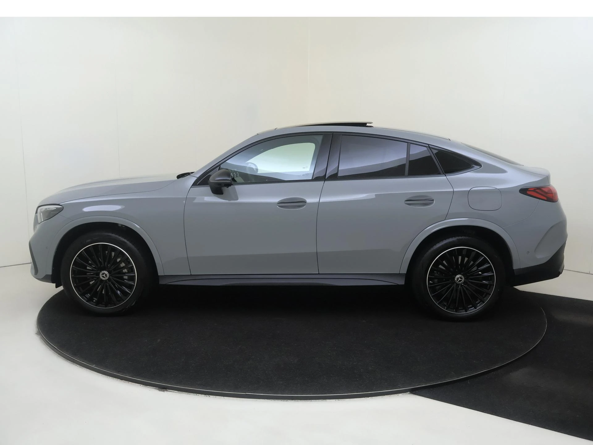 Mercedes-Benz-GLC-image-7