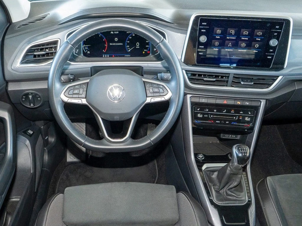 Volkswagen-T-Roc-image-8