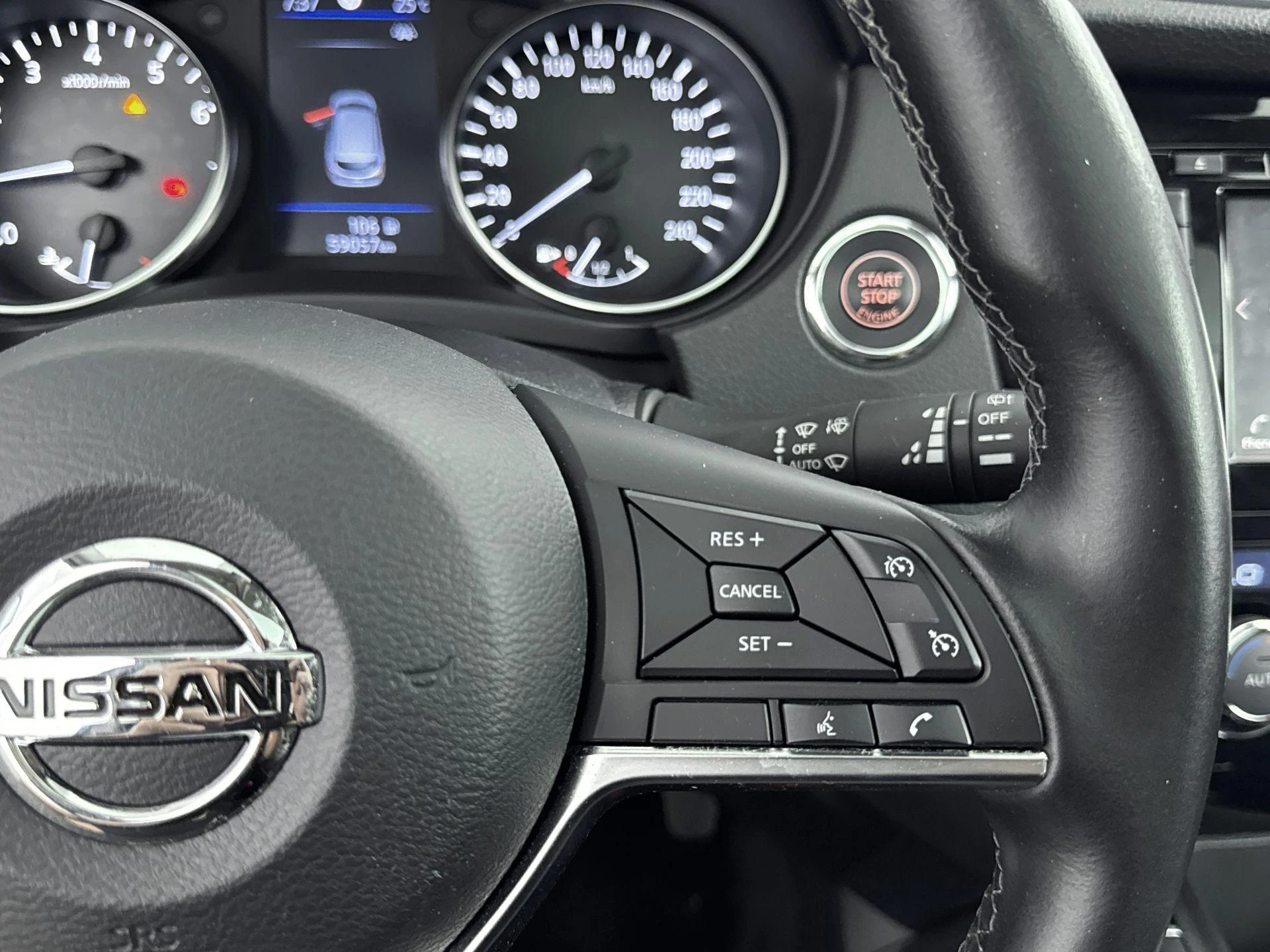 Nissan-QASHQAI-image-5