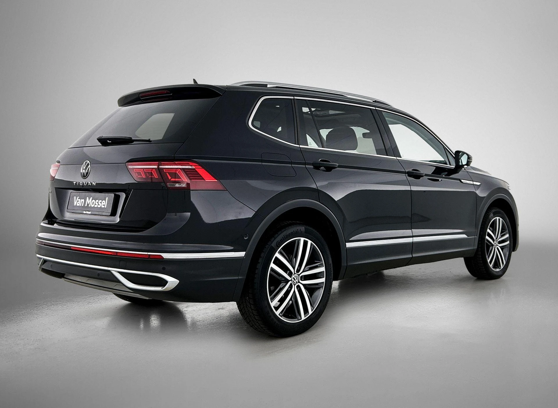 Volkswagen-Tiguan Allspace-image-3