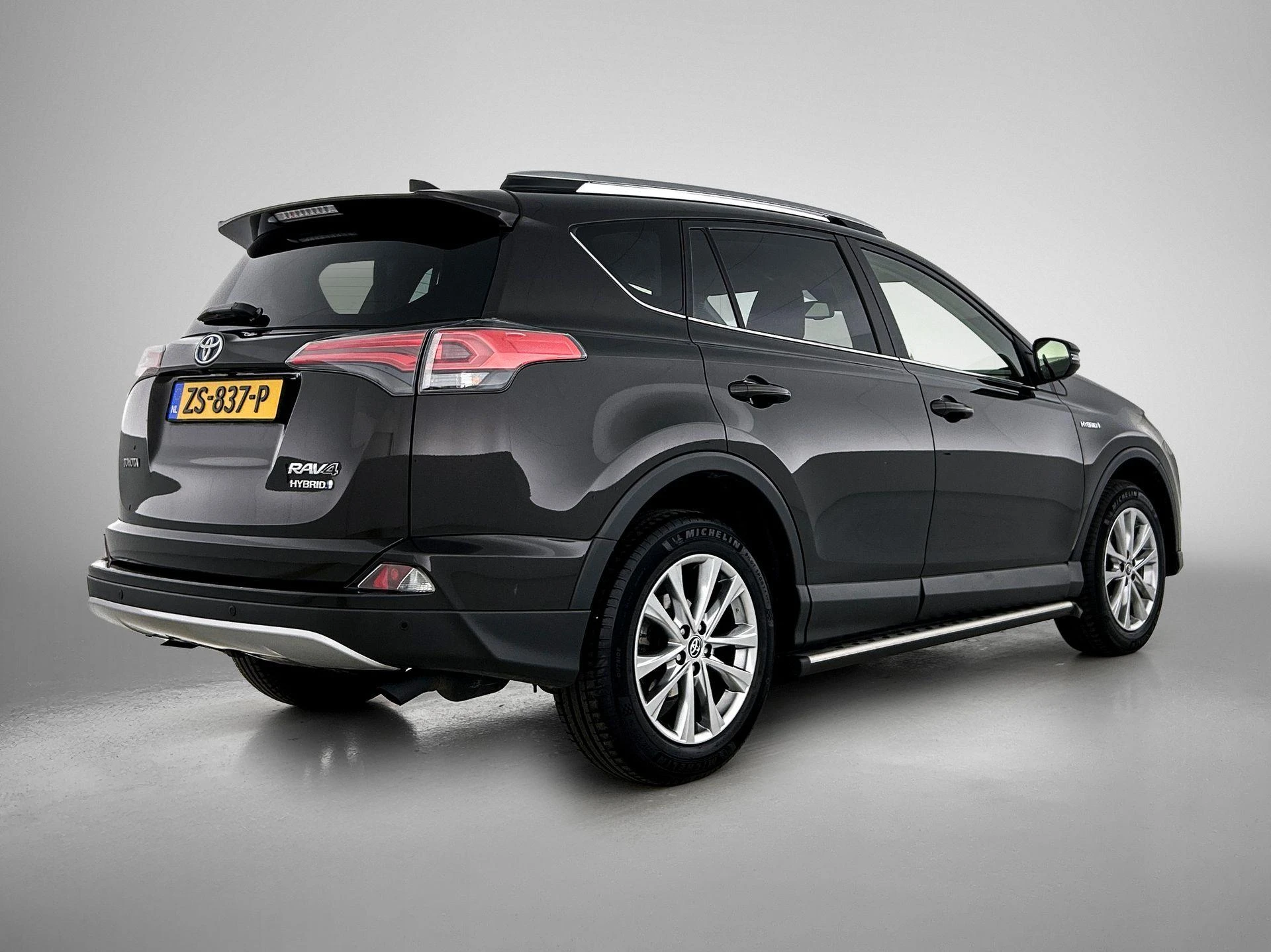 Toyota-RAV4-image-3