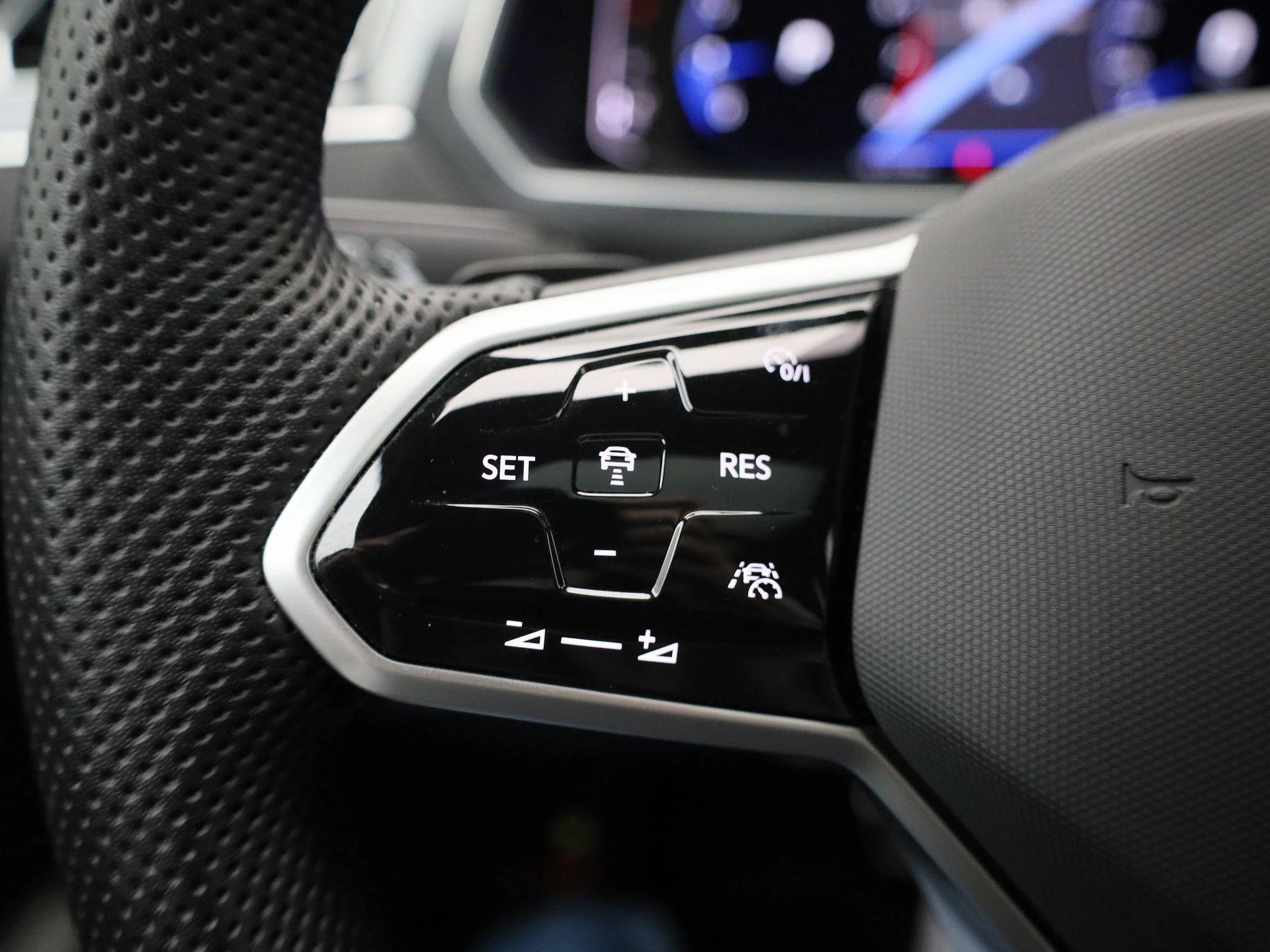 Volkswagen-Tiguan Allspace-image-19