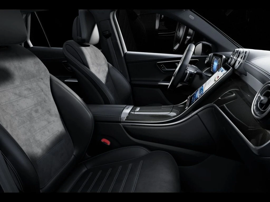 Mercedes-Benz-GLC 220 d-image-10