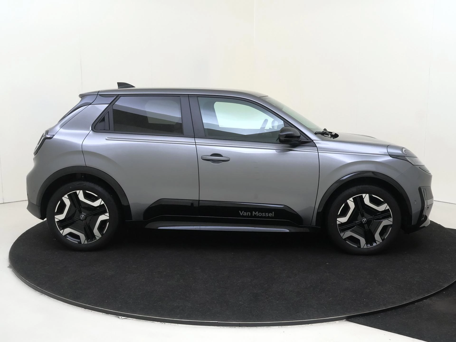 Nissan-Micra-image-8