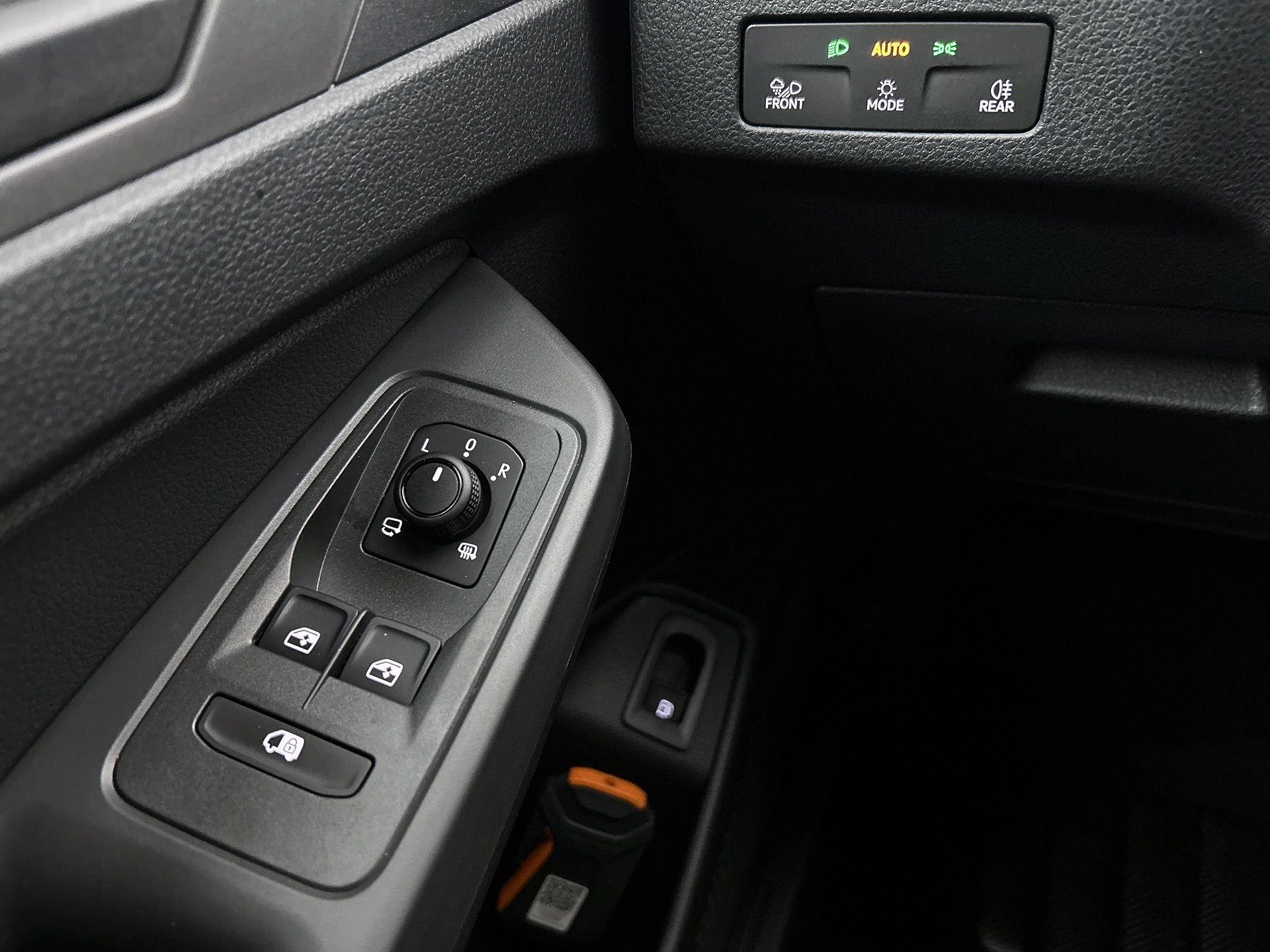 Volkswagen-Caddy-image-34