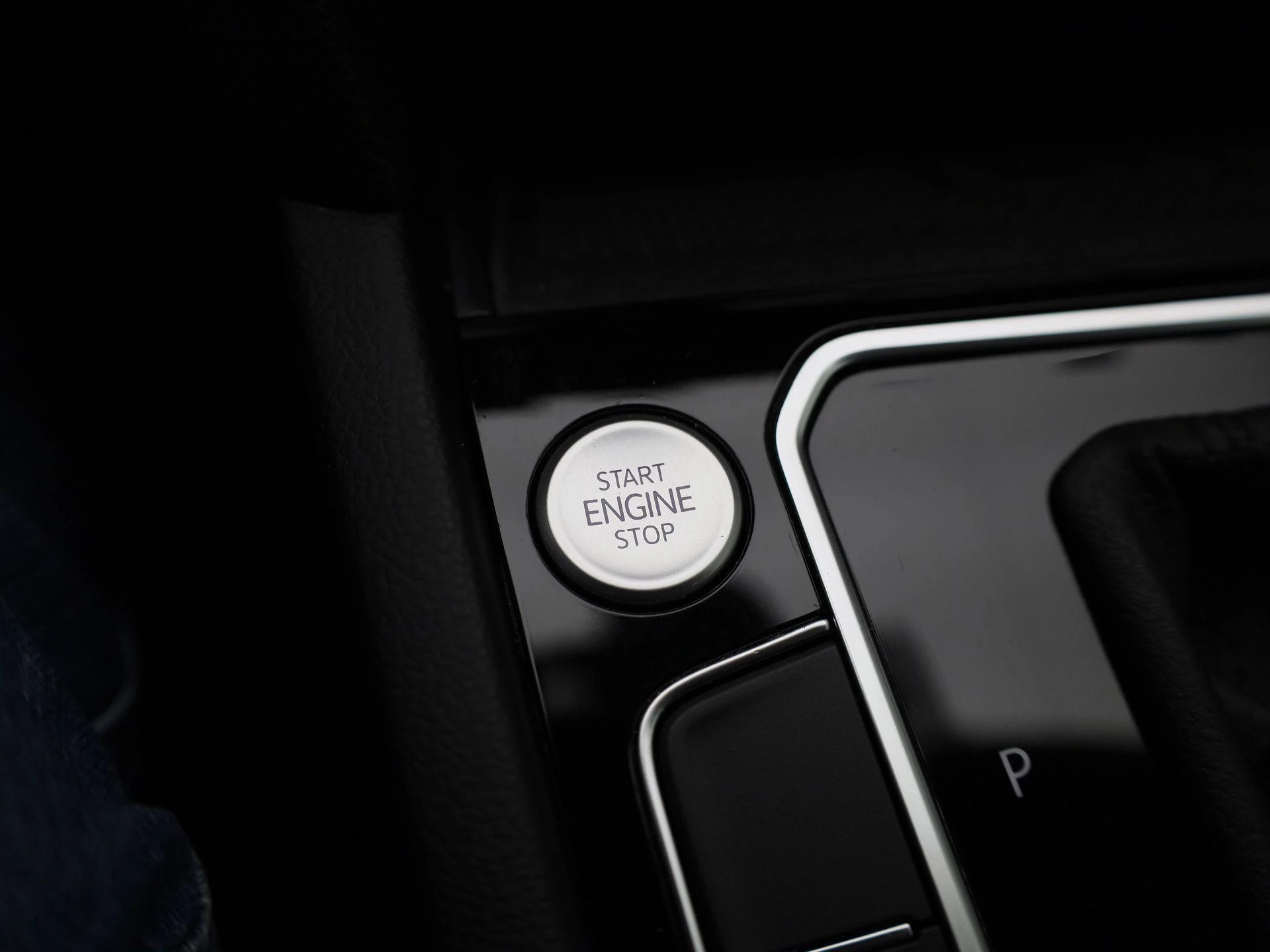 Volkswagen-Passat-image-23