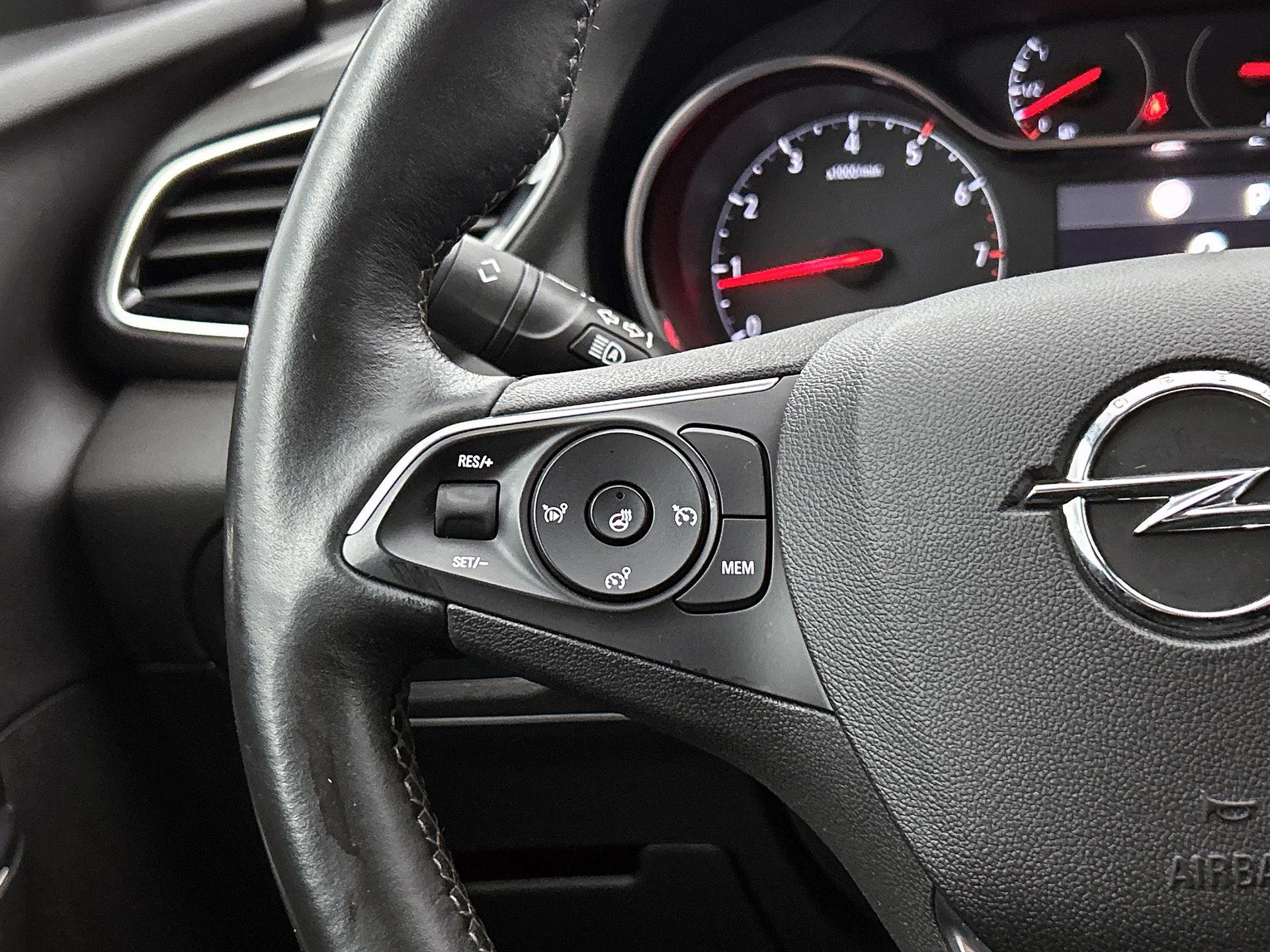 Opel-Grandland X-image-9