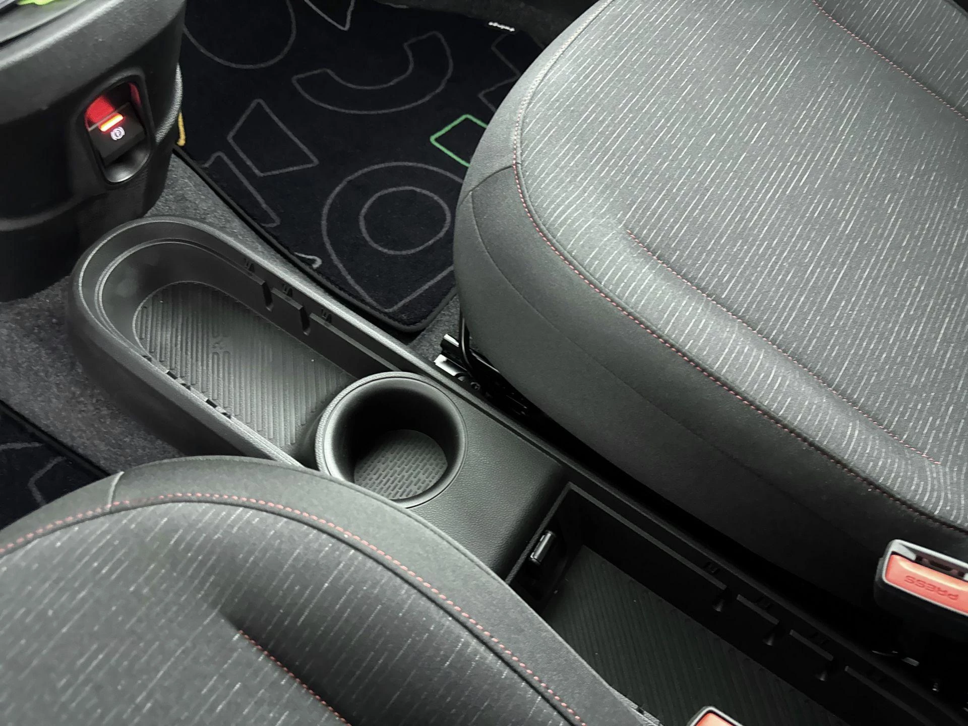 Renault-Twingo-image-12