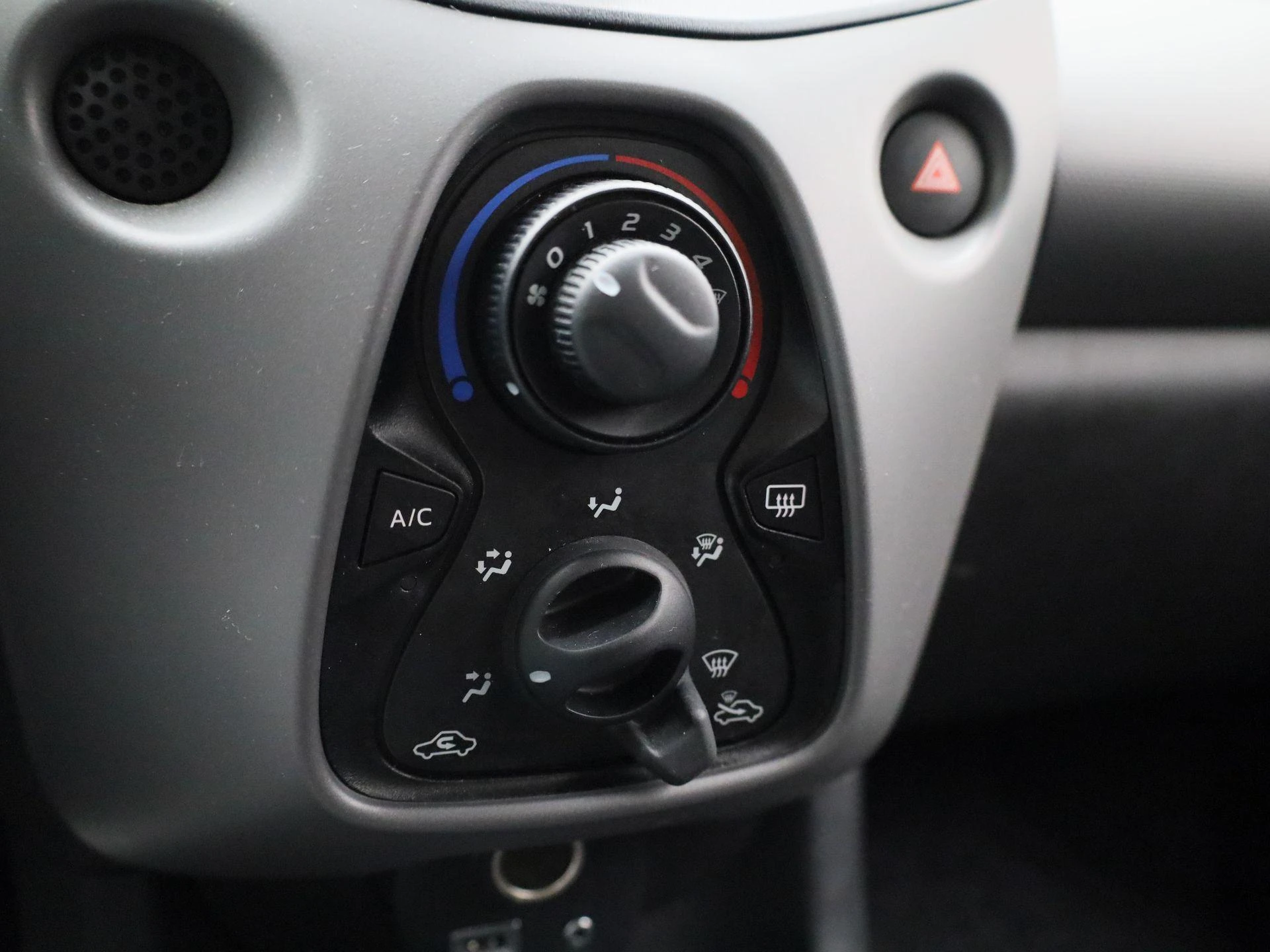 Peugeot-108-image-22