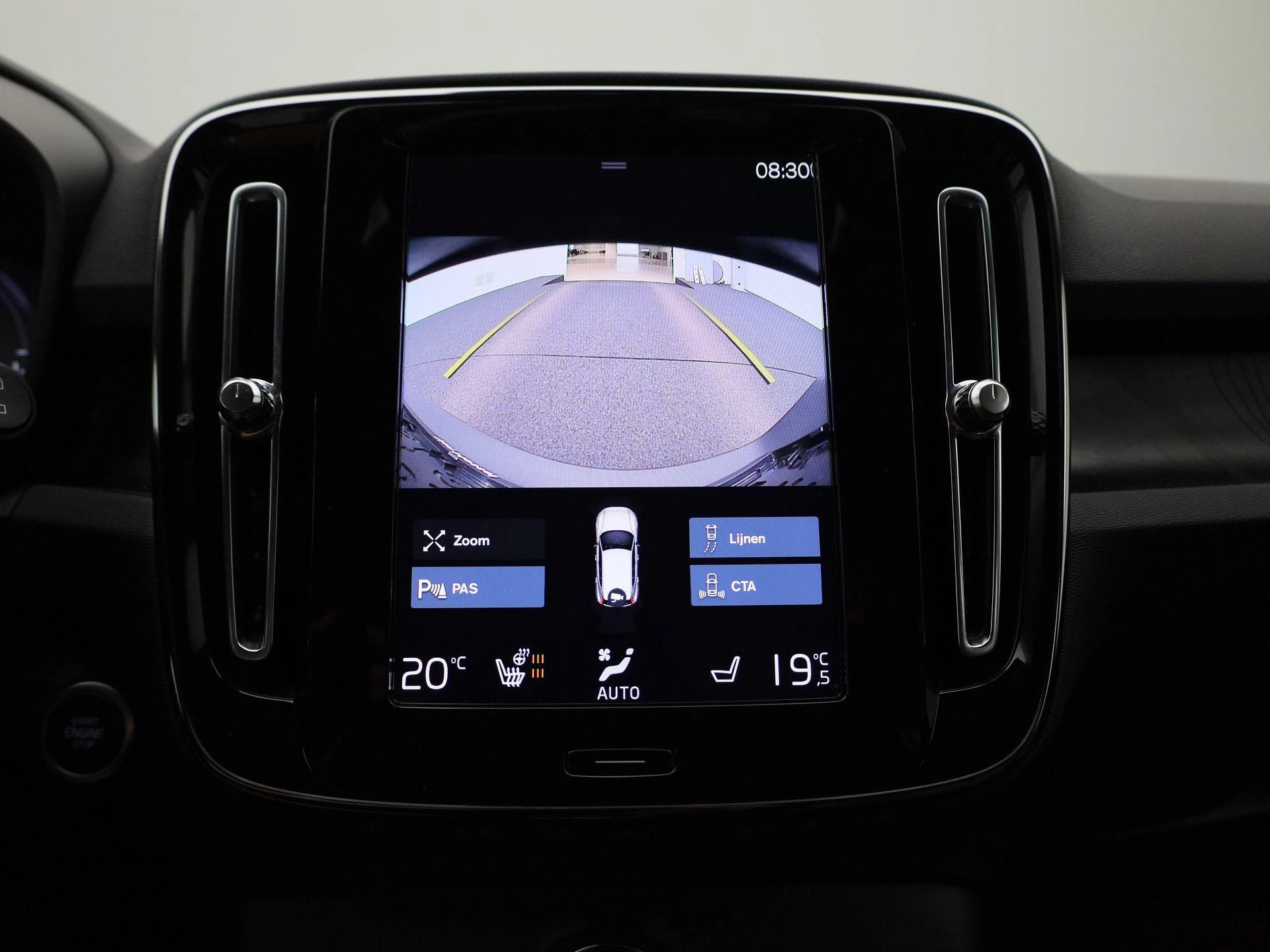 Volvo-XC40-image-30