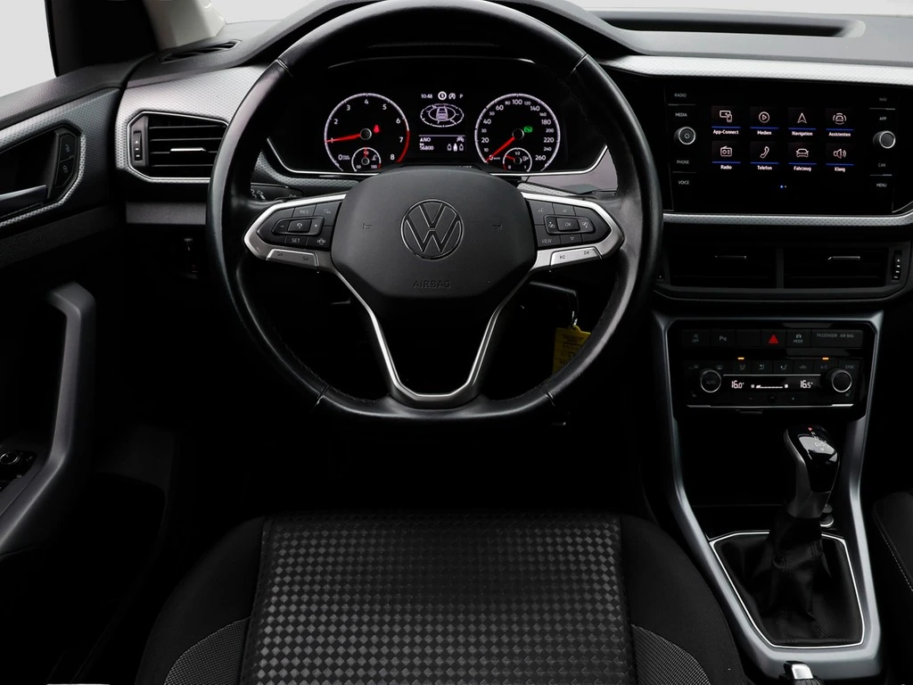 Volkswagen-T-Cross-image-15