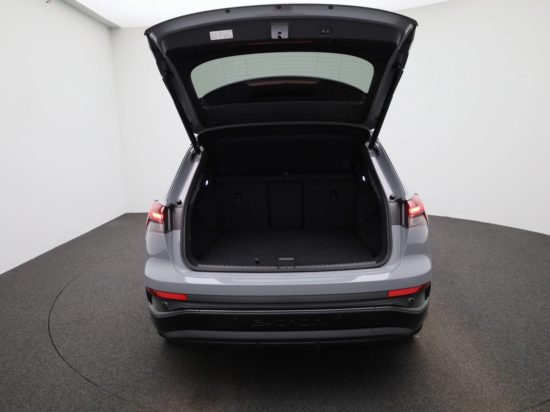 Audi-Q4 e-tron-image-10