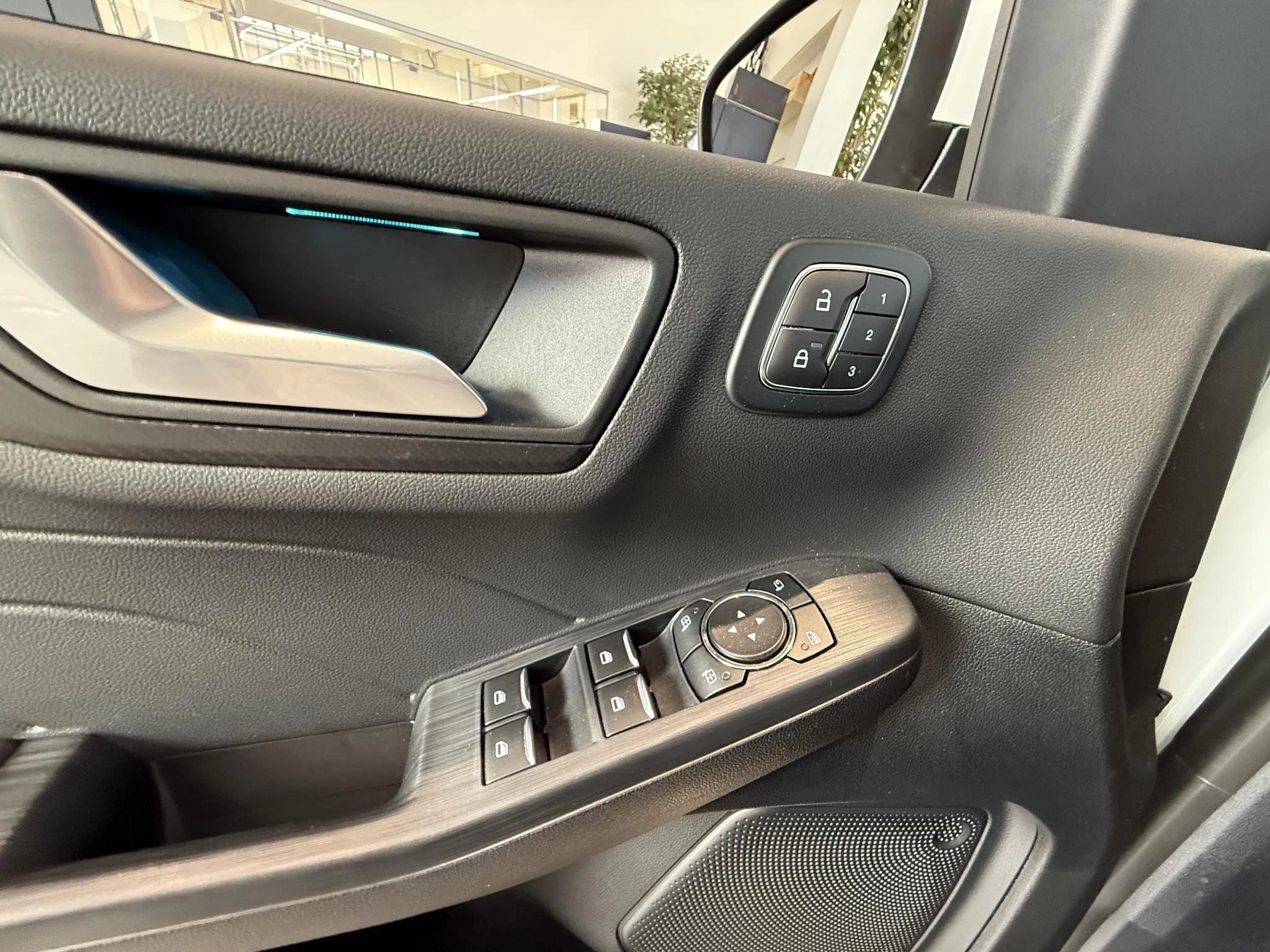 Ford-Kuga-image-18
