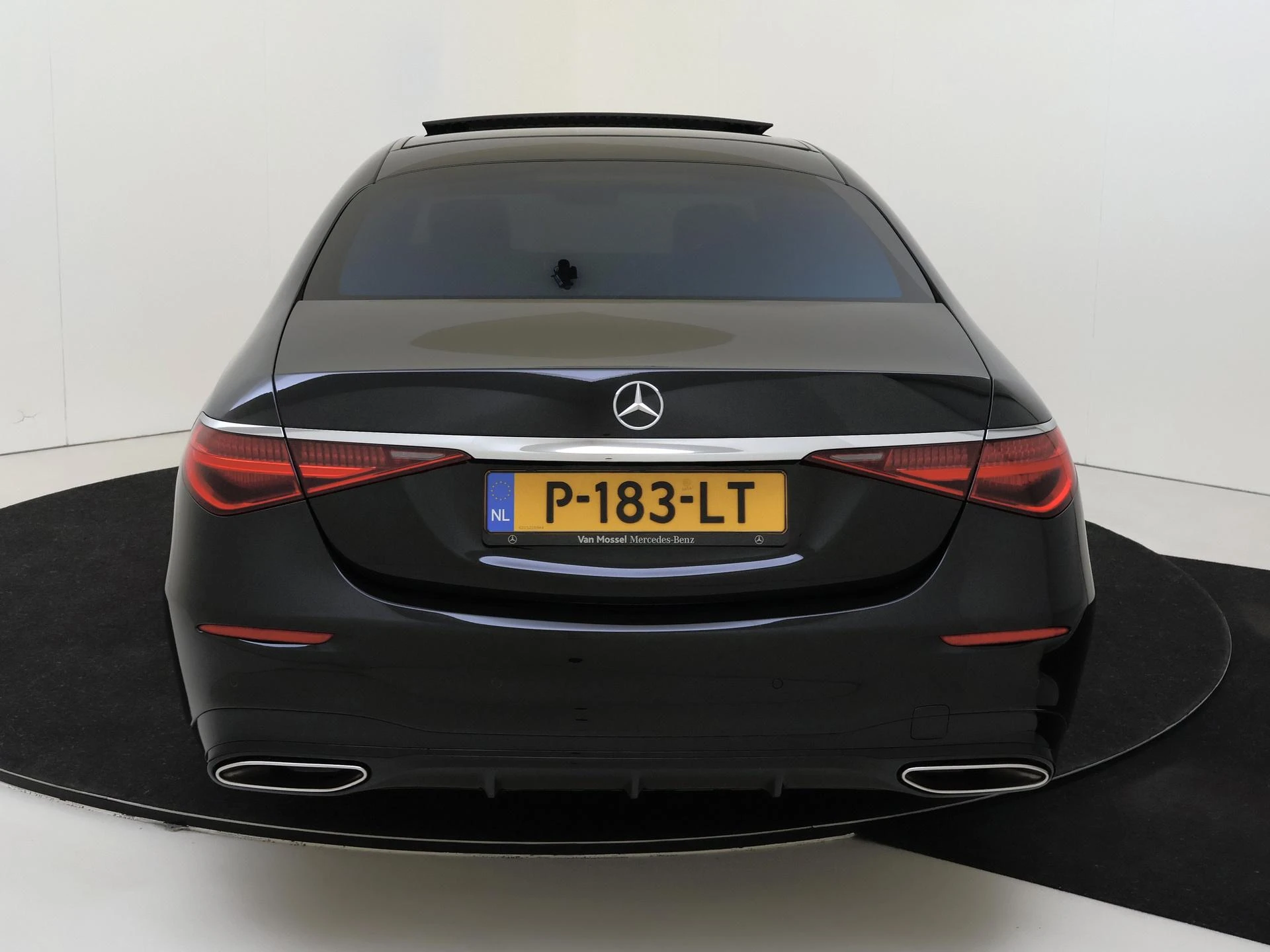Mercedes-Benz-S-Klasse-image-7