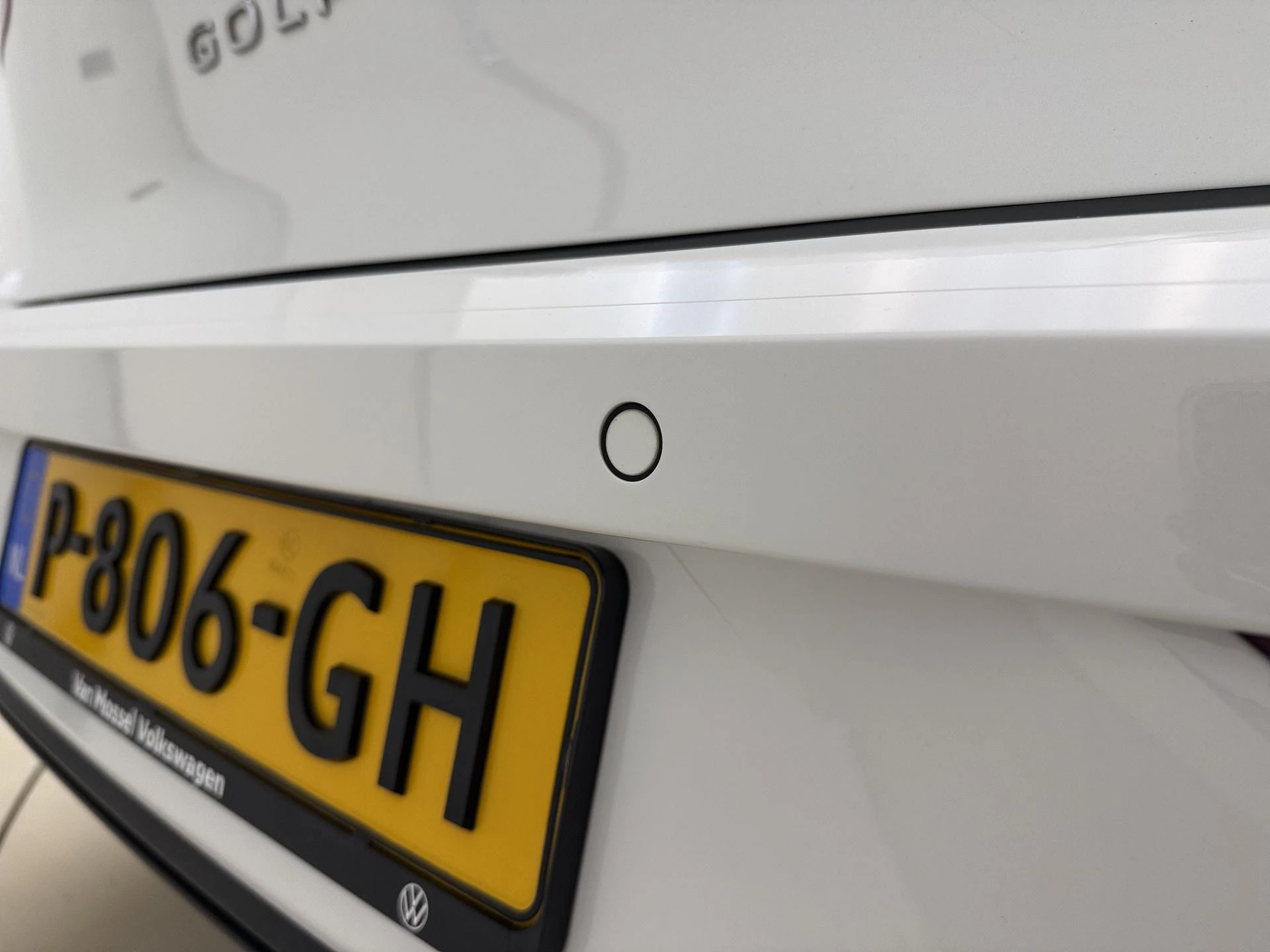 Volkswagen-Golf-image-2