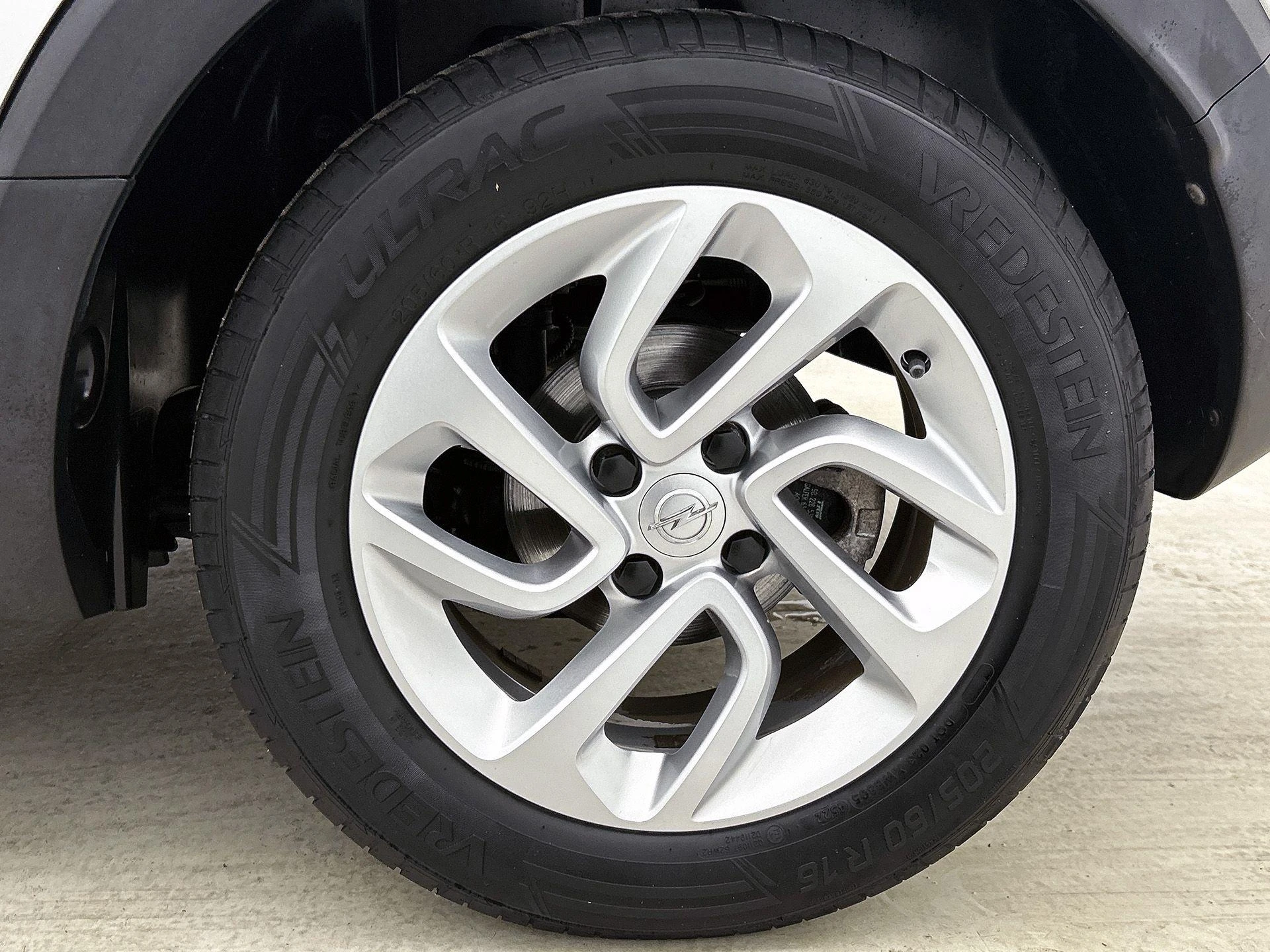 Opel-Crossland X-image-33