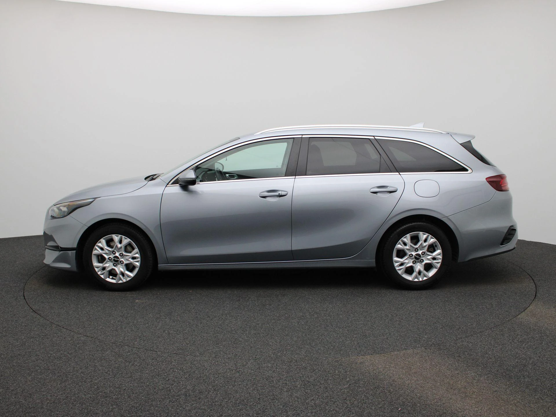 Kia-Ceed Sportswagon-image-3