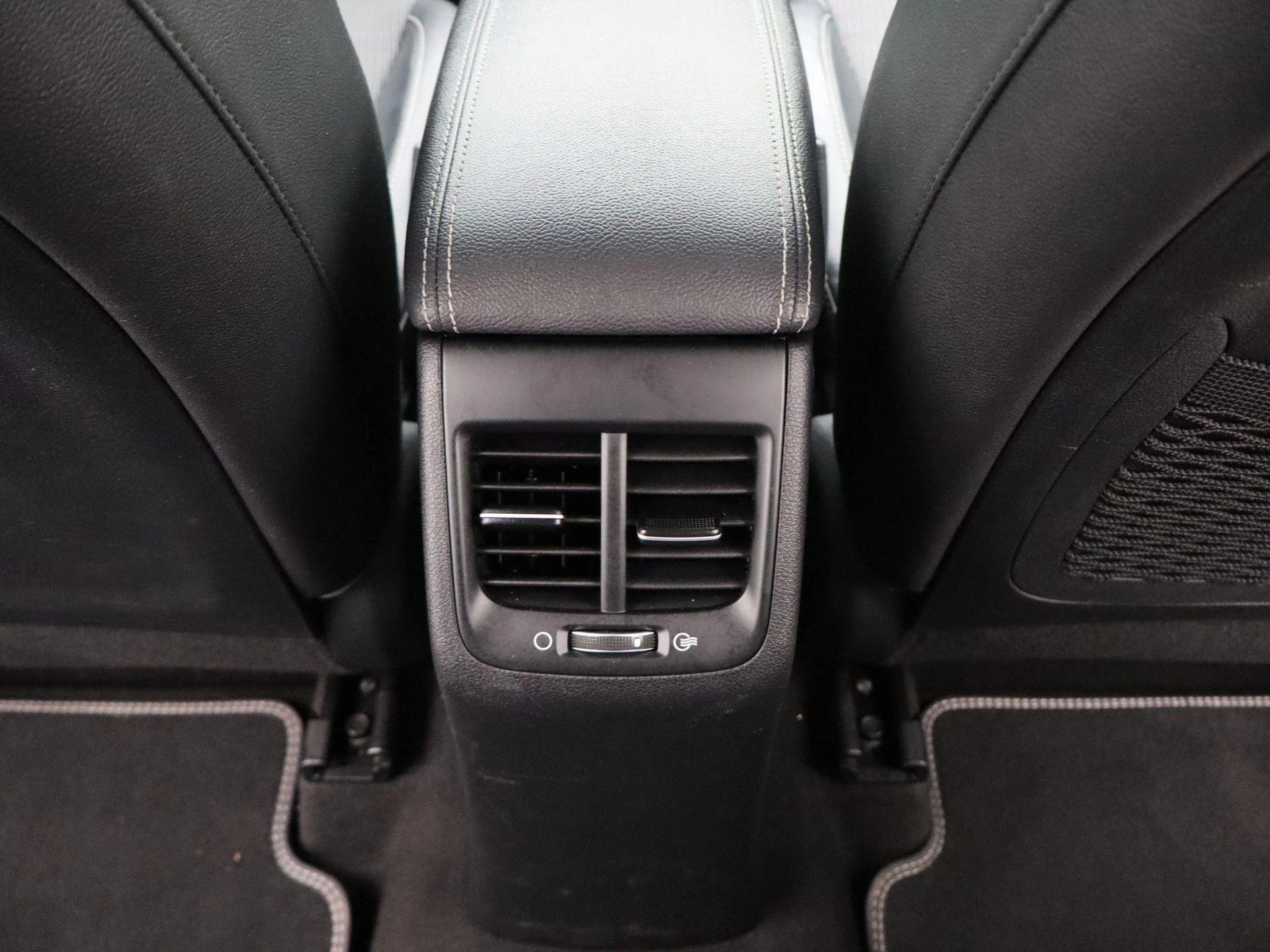 Kia-Niro-image-23