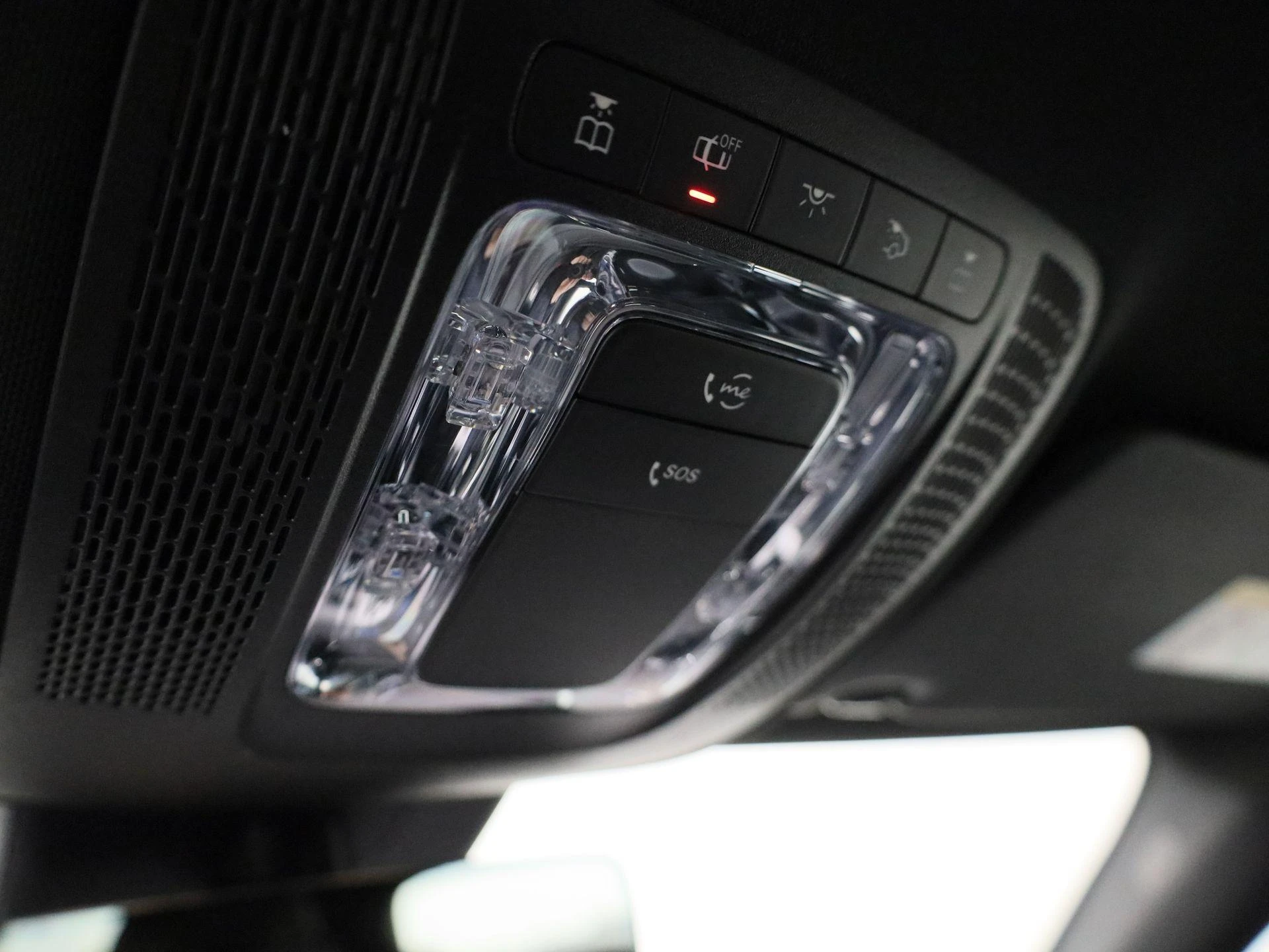 Mercedes-Benz-CLA-image-29