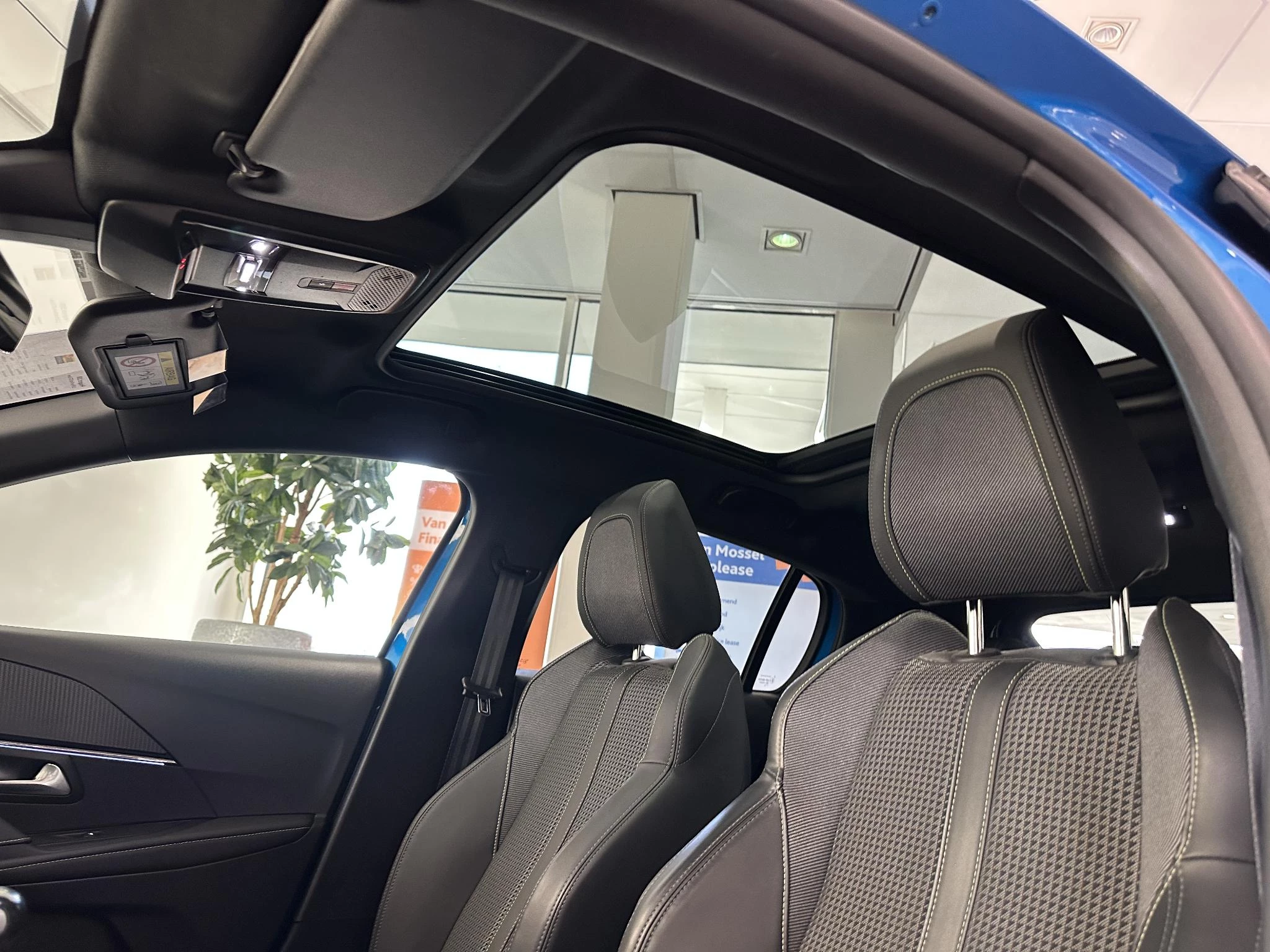 Peugeot-208-image-15