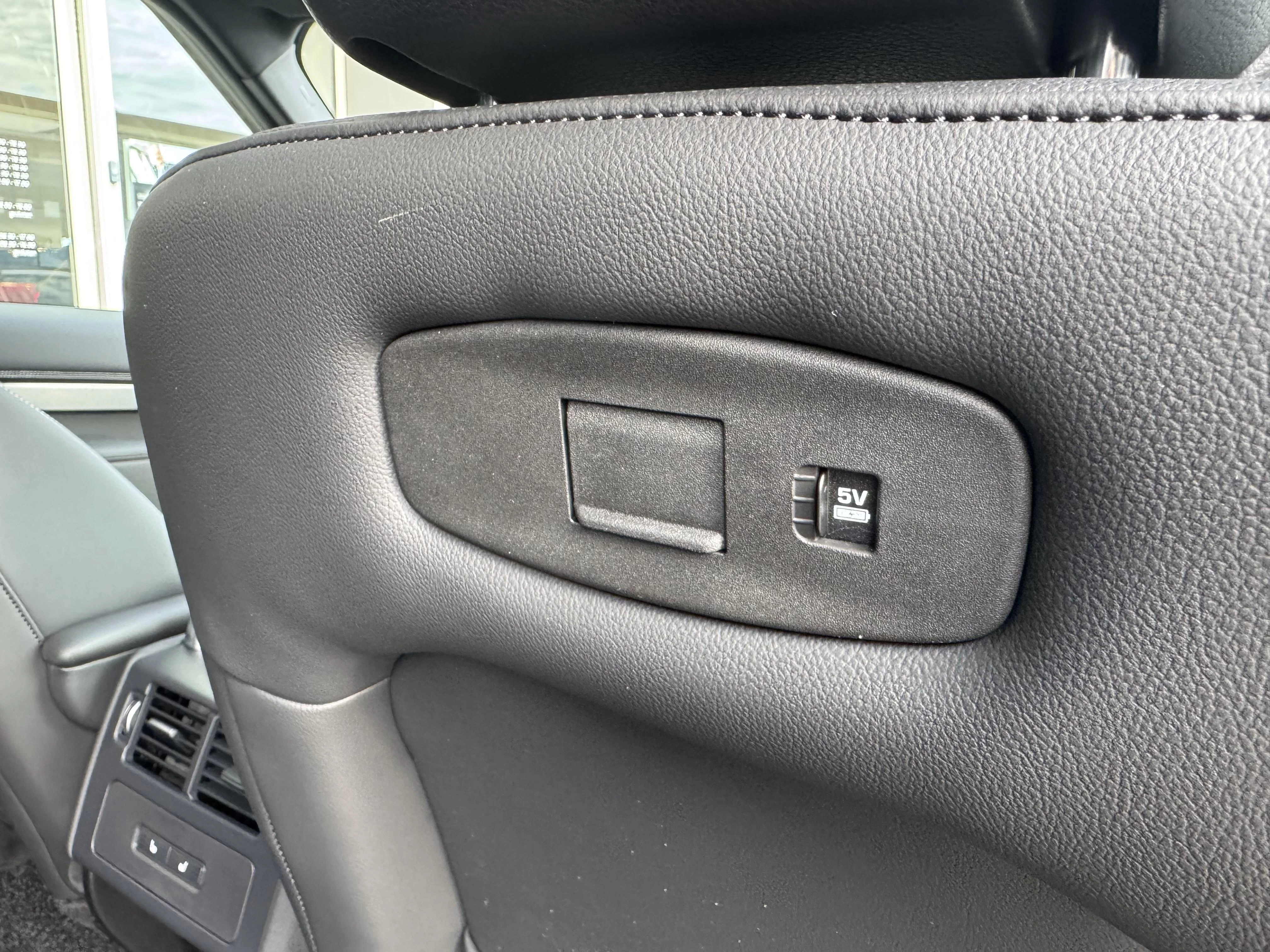 Land Rover-Discovery-image-13