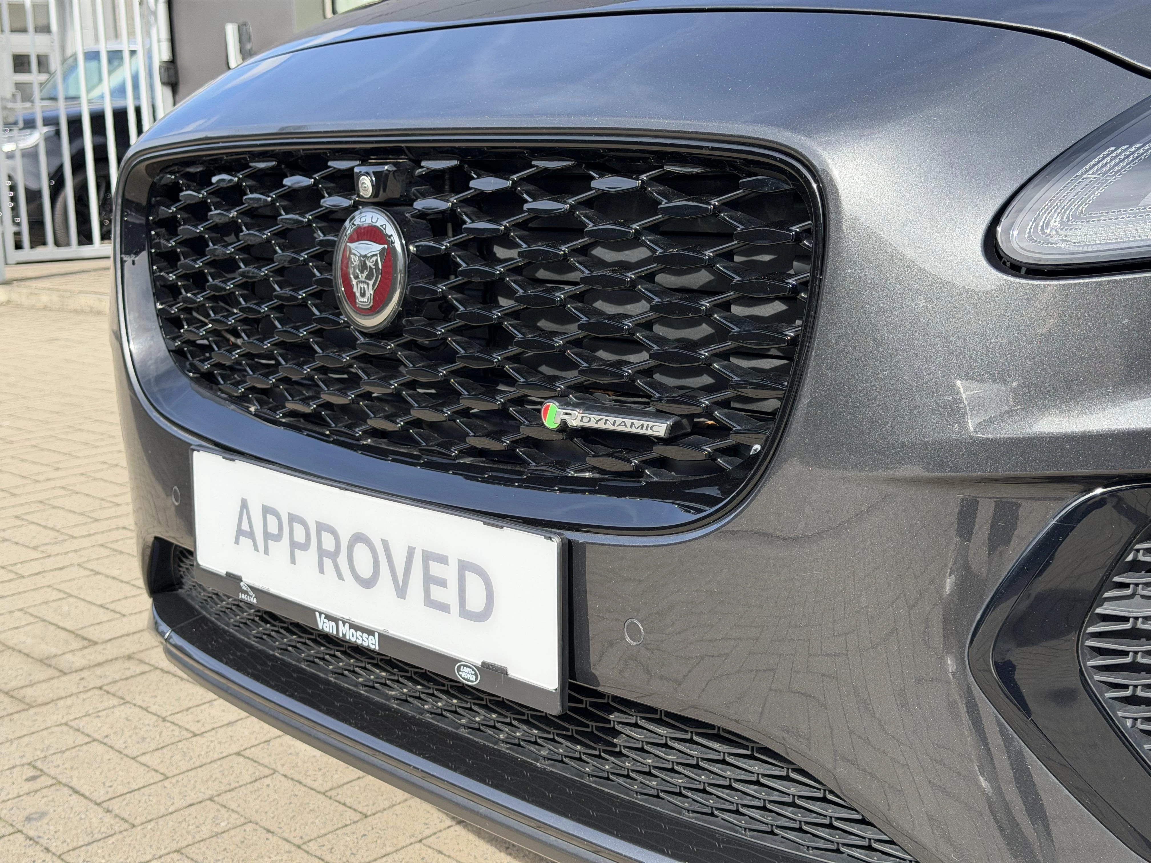 Jaguar E-PACE P300e R-Dynamic S AWD Auto. 21MY